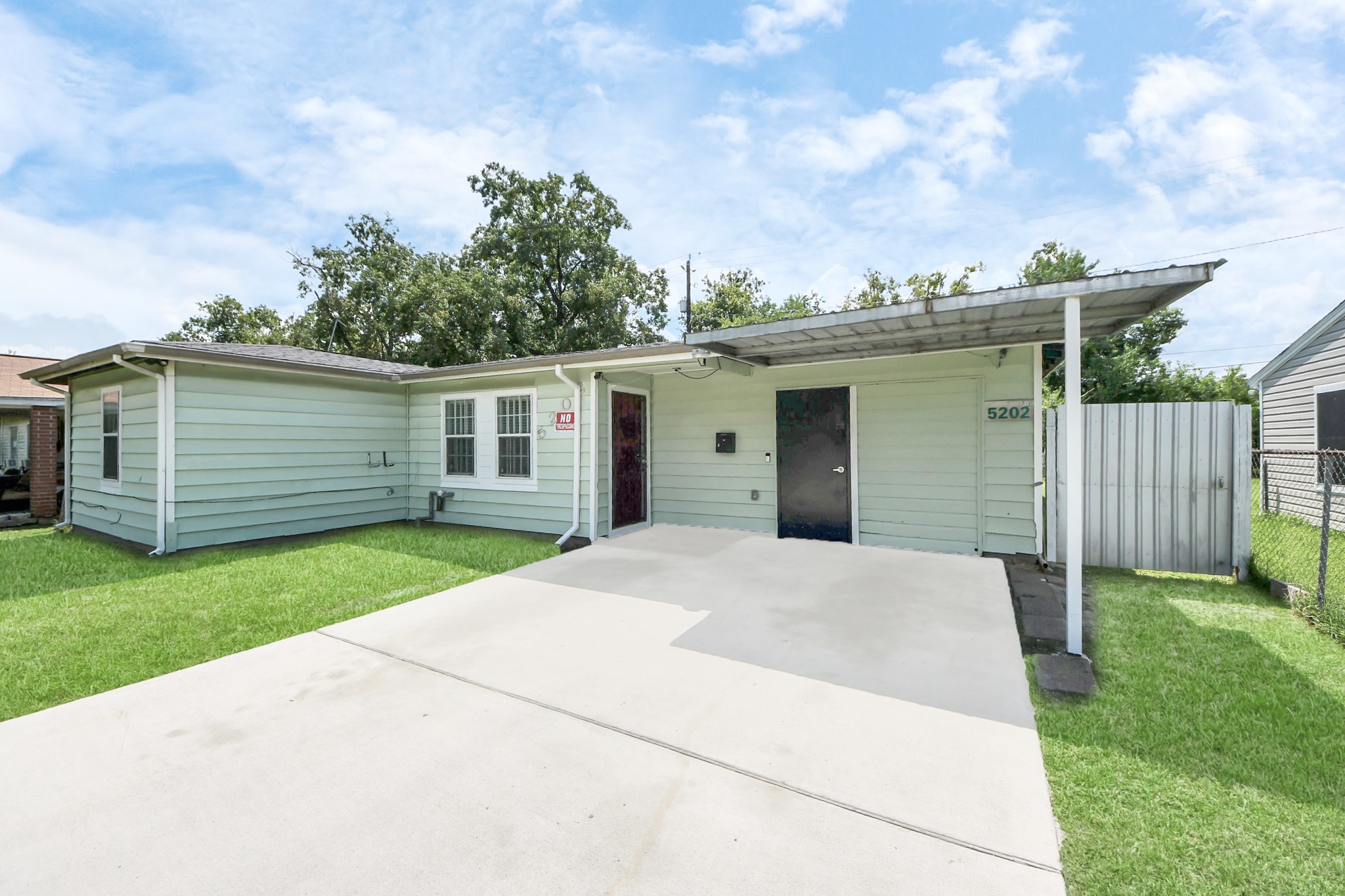 Listing photo 4