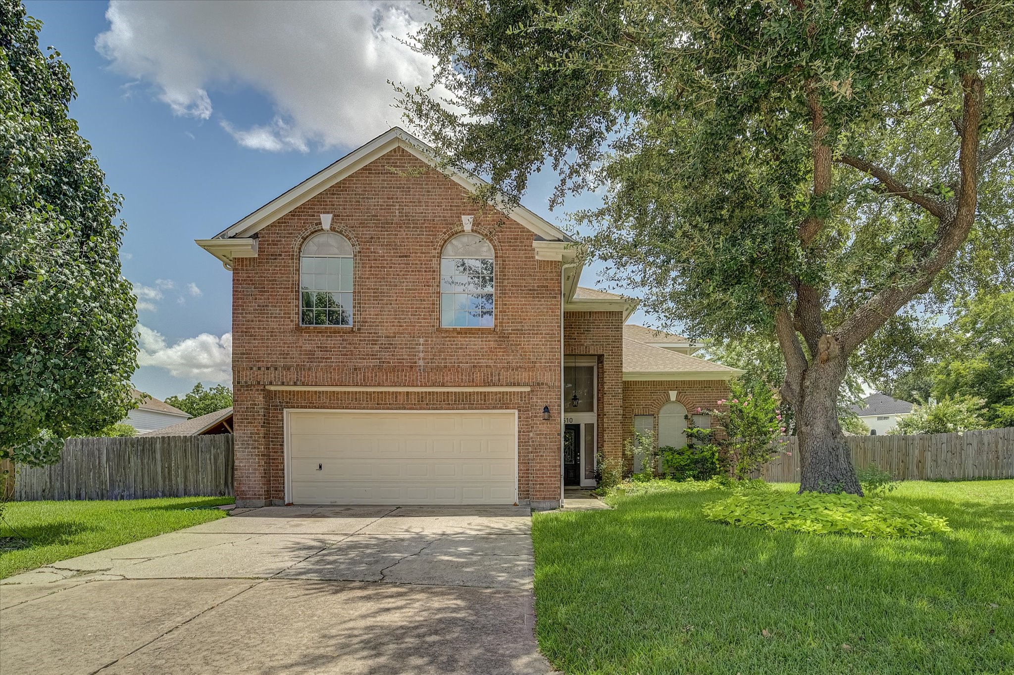 Listing photo 1