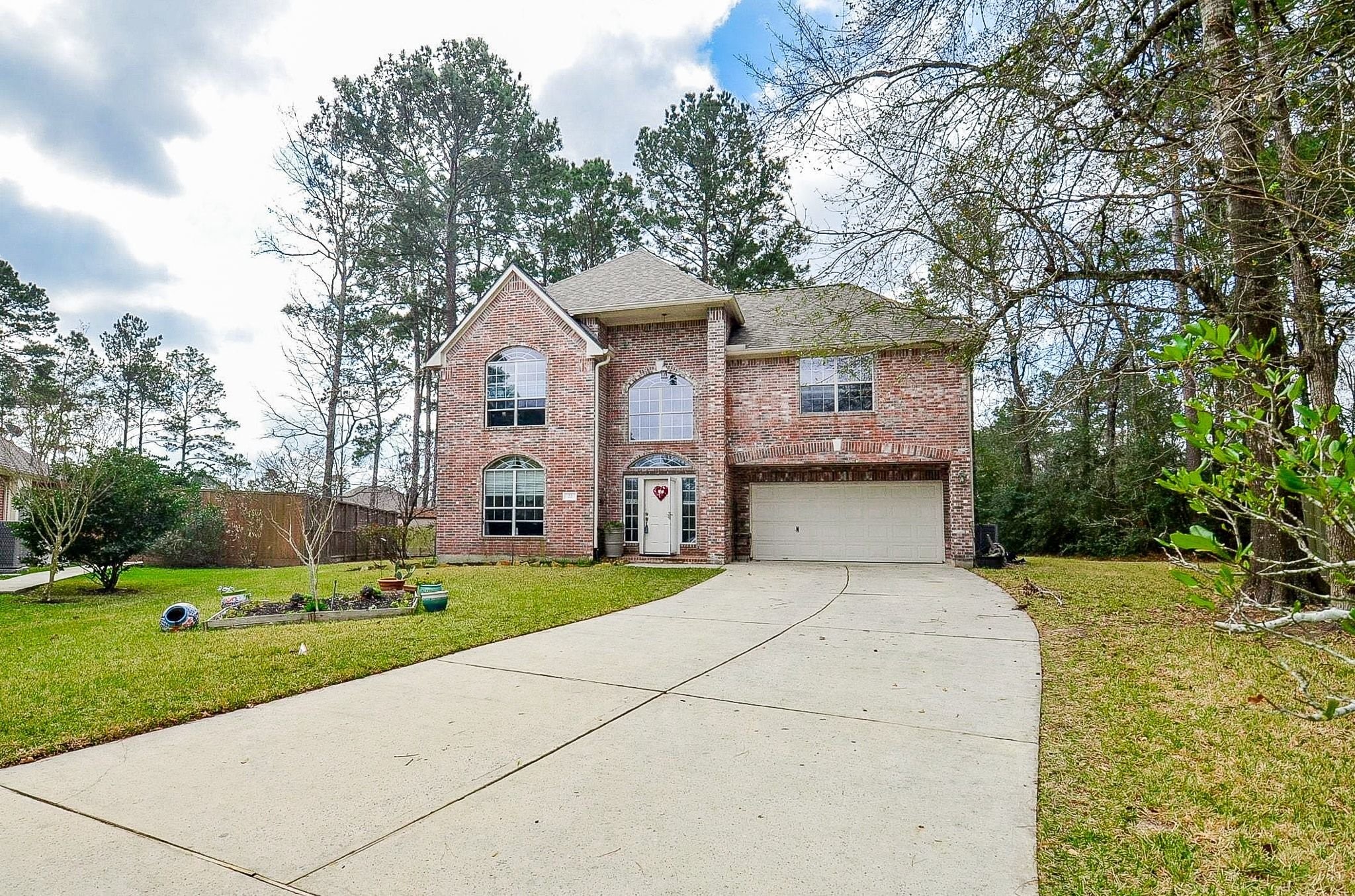 Listing photo 1