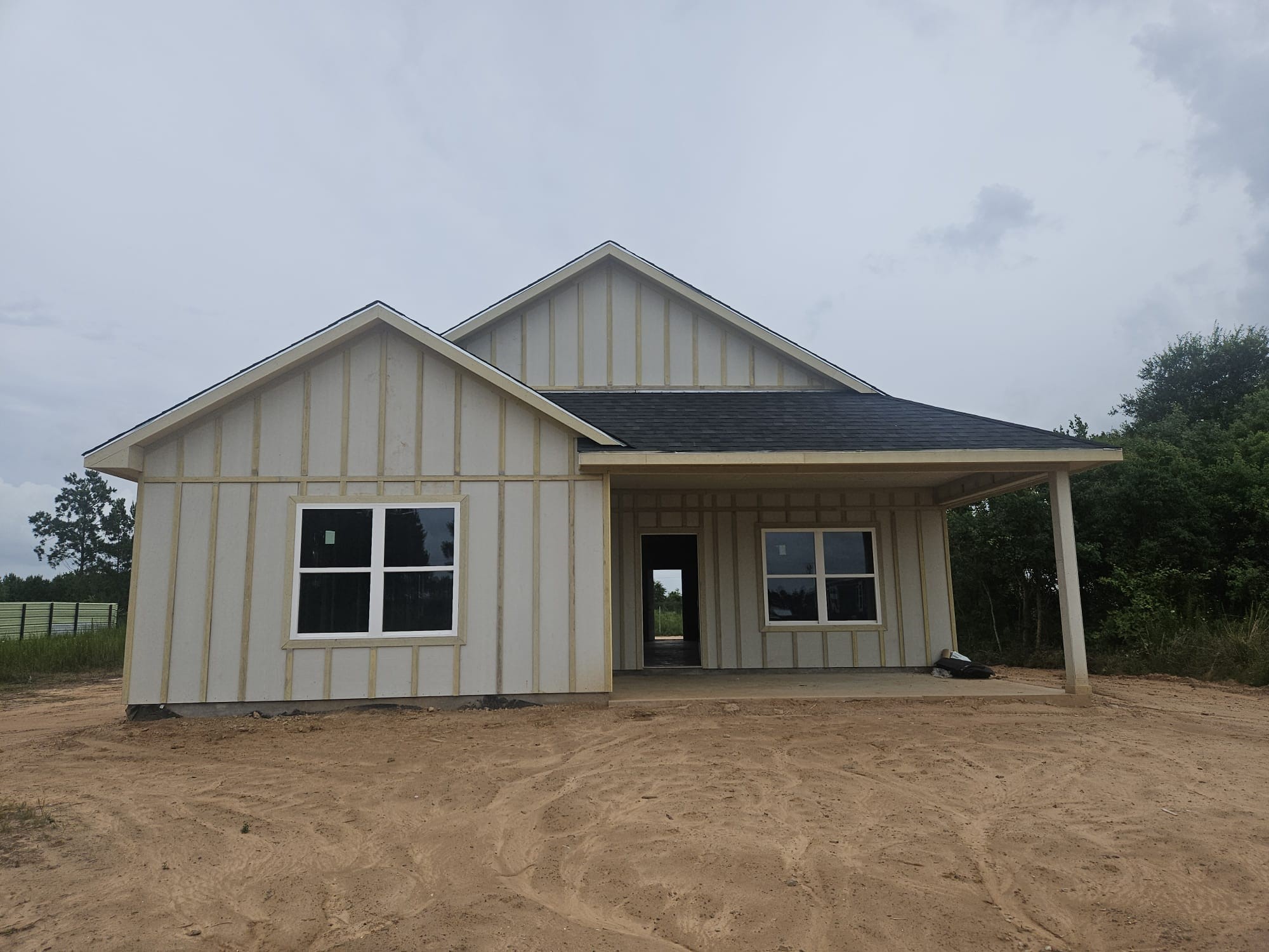 Listing photo 1