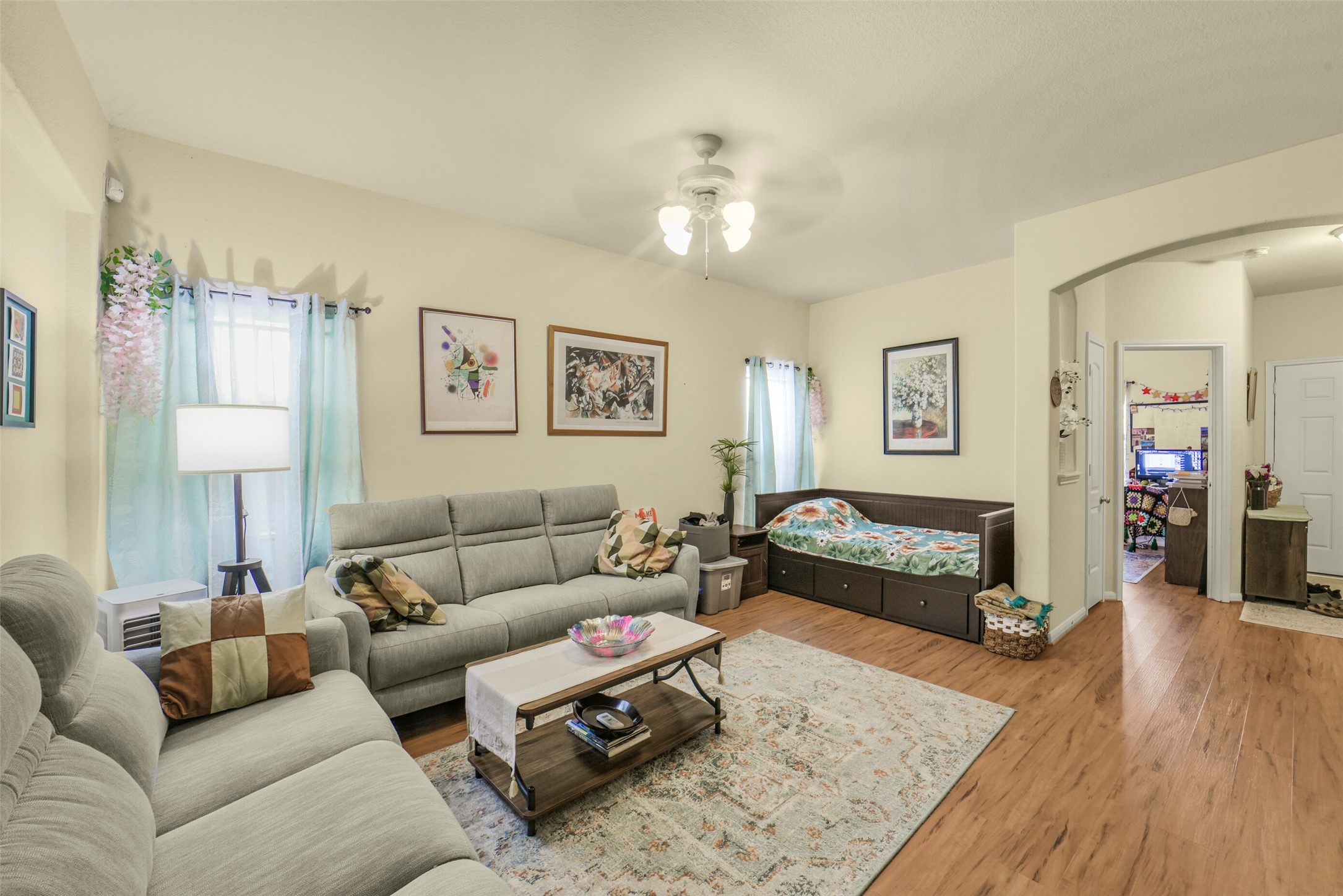 Listing photo 1