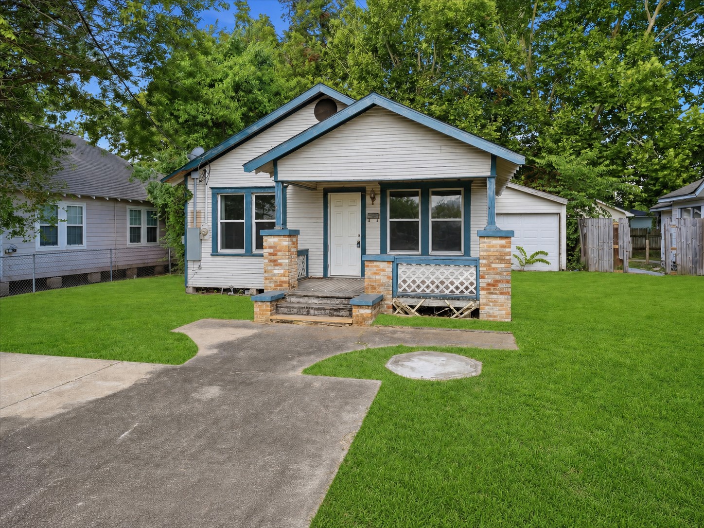 Listing photo 2