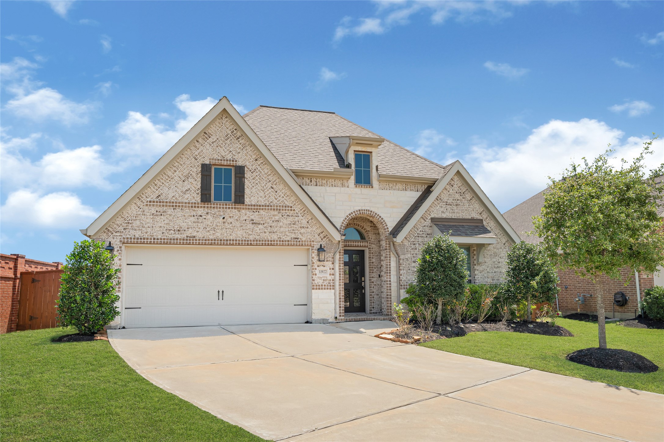 Listing photo 1