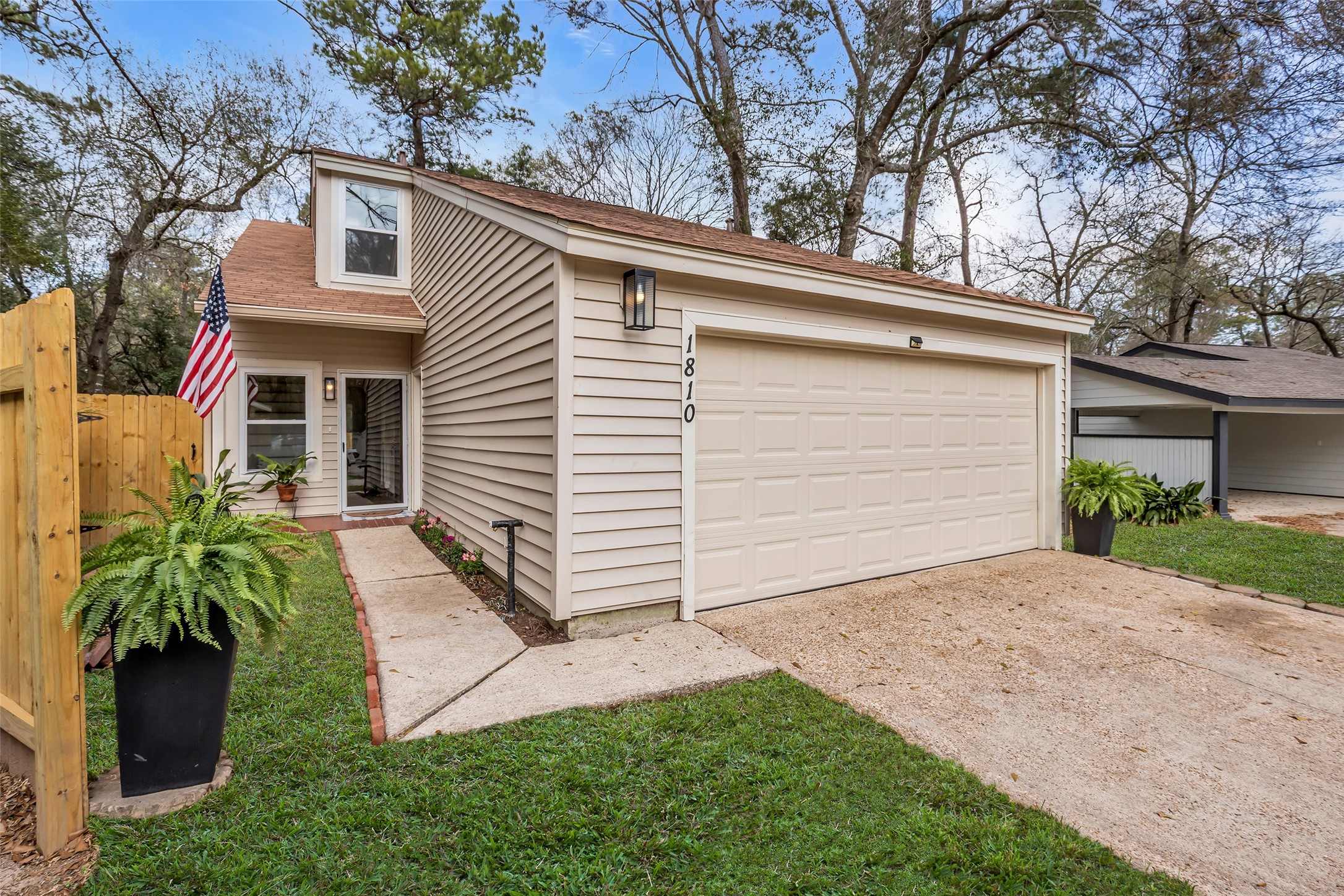 Listing photo 1