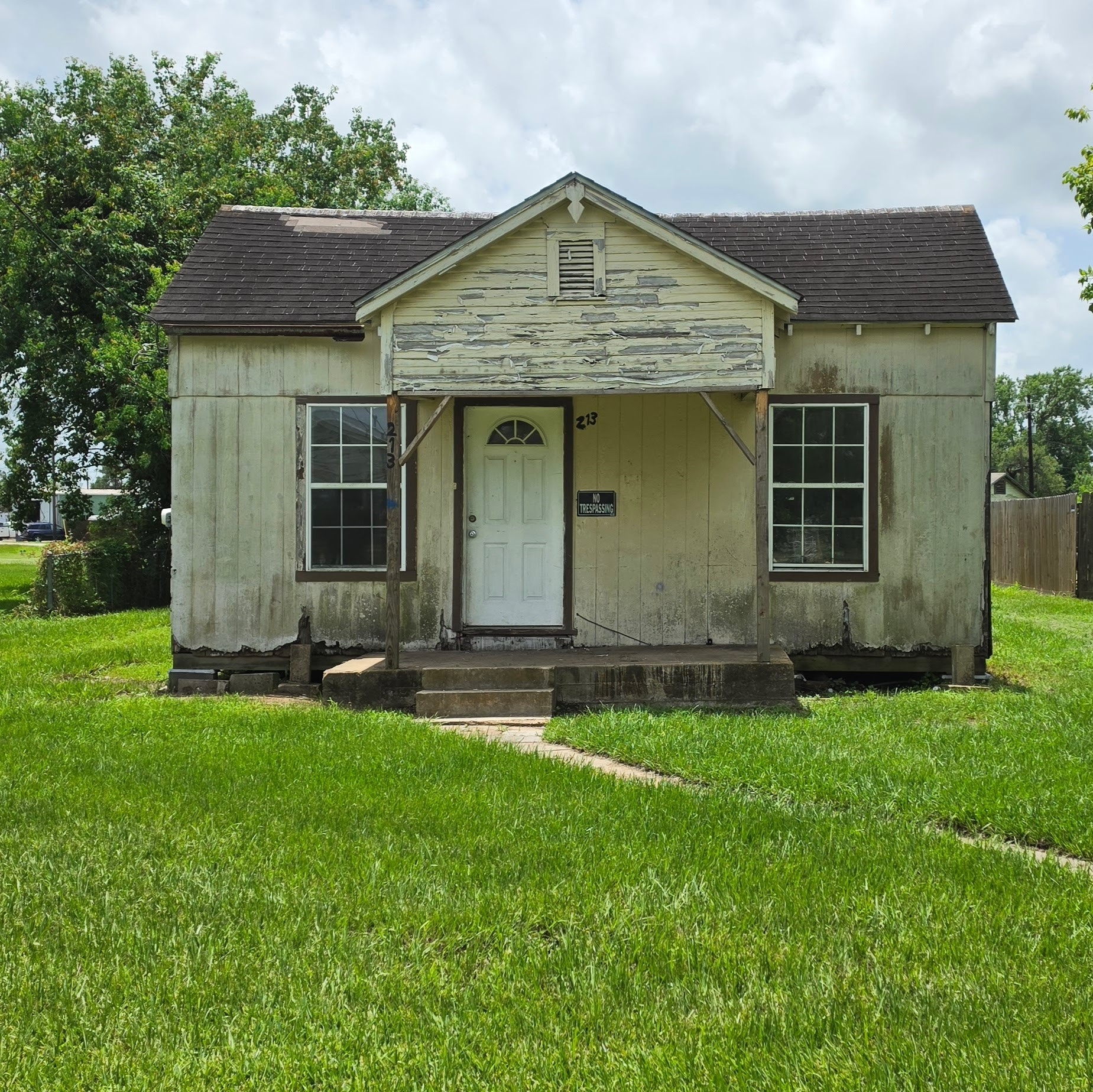 Listing photo 1