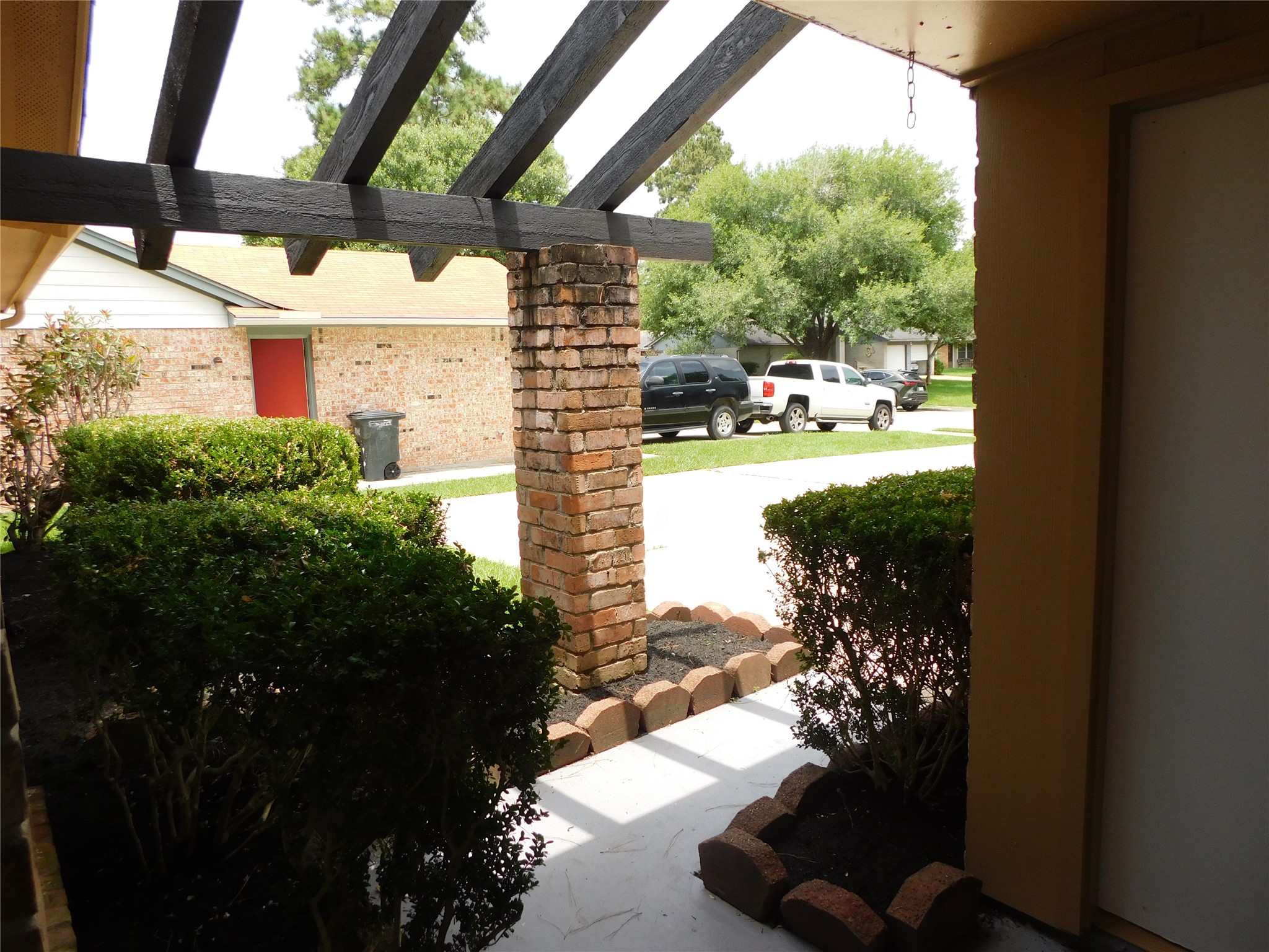 Listing photo 4