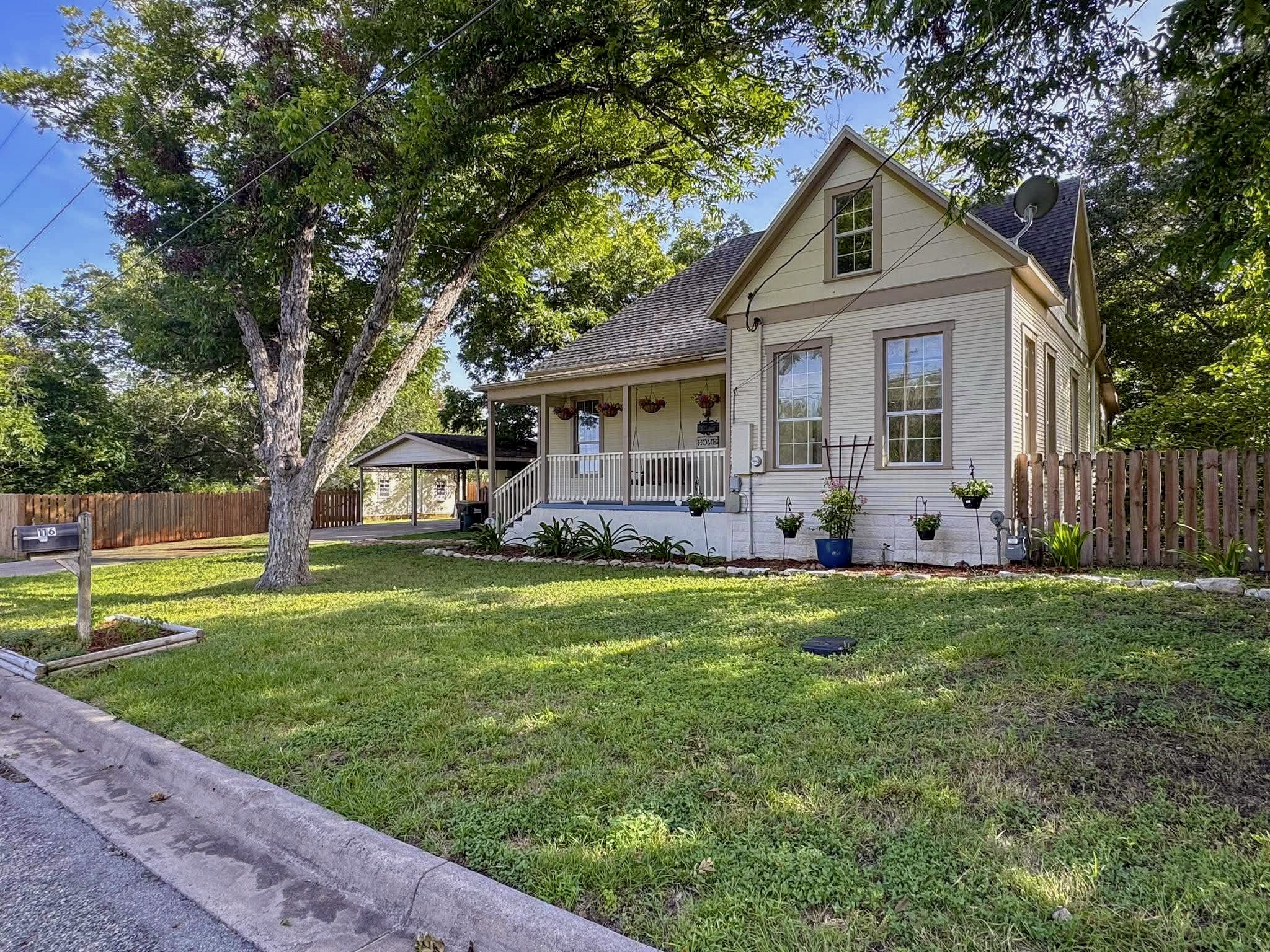 Listing photo 1