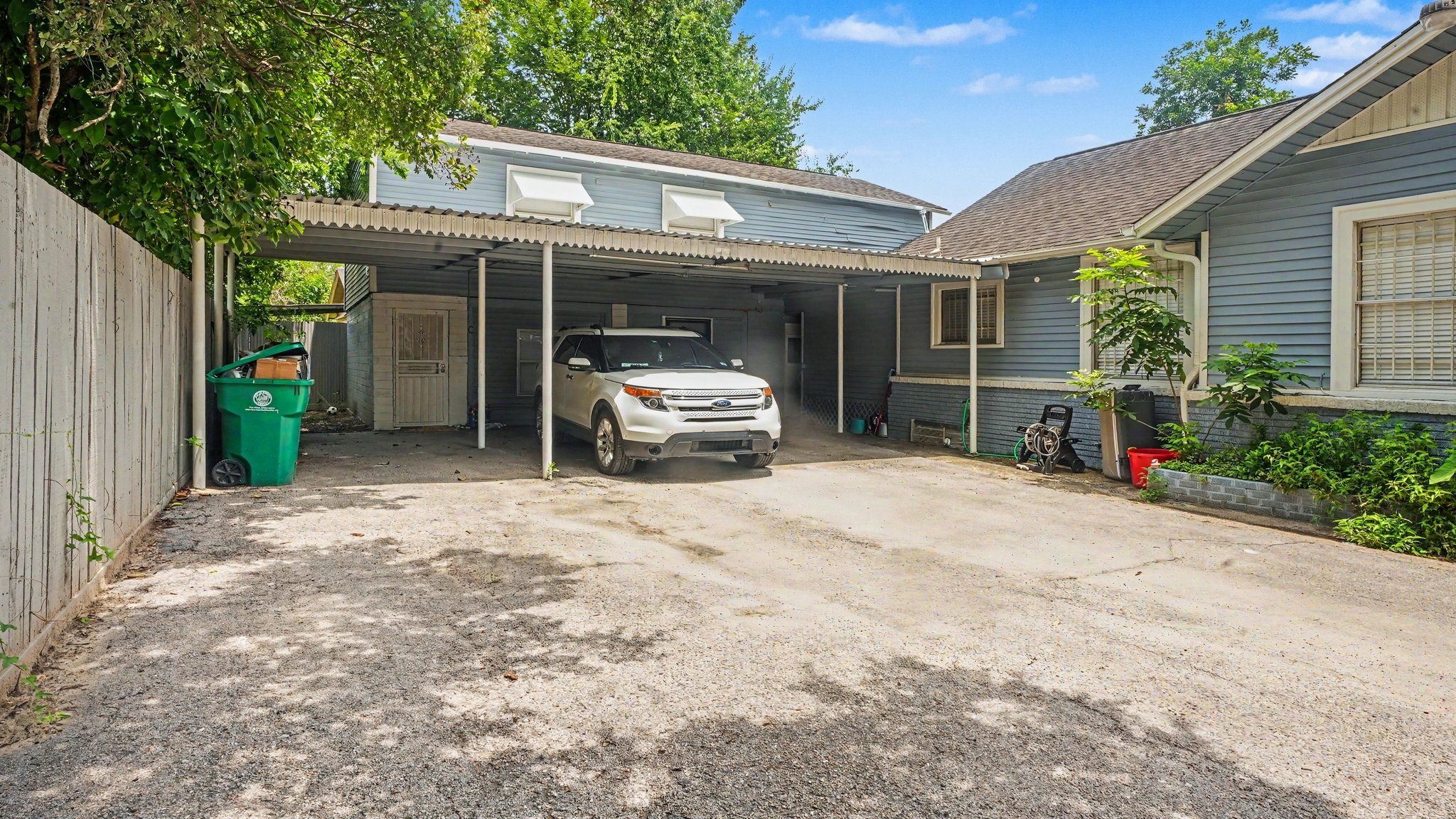 Listing photo 5