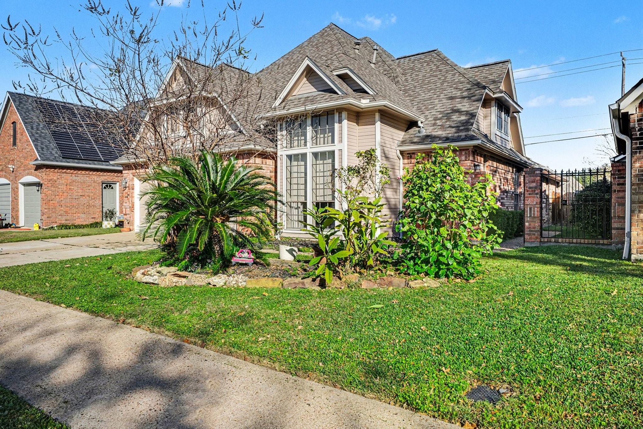 Listing photo 3