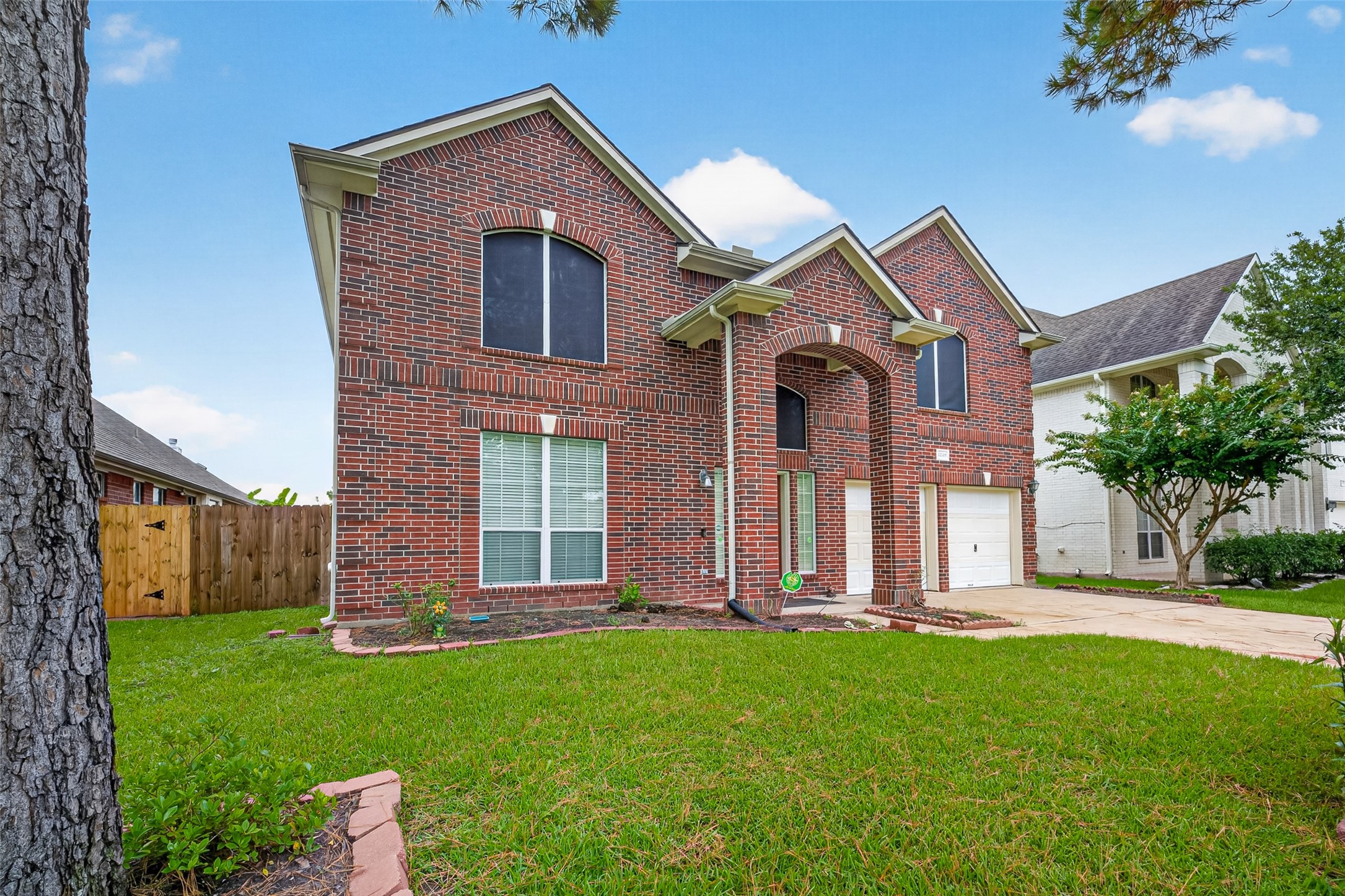 Listing photo 1