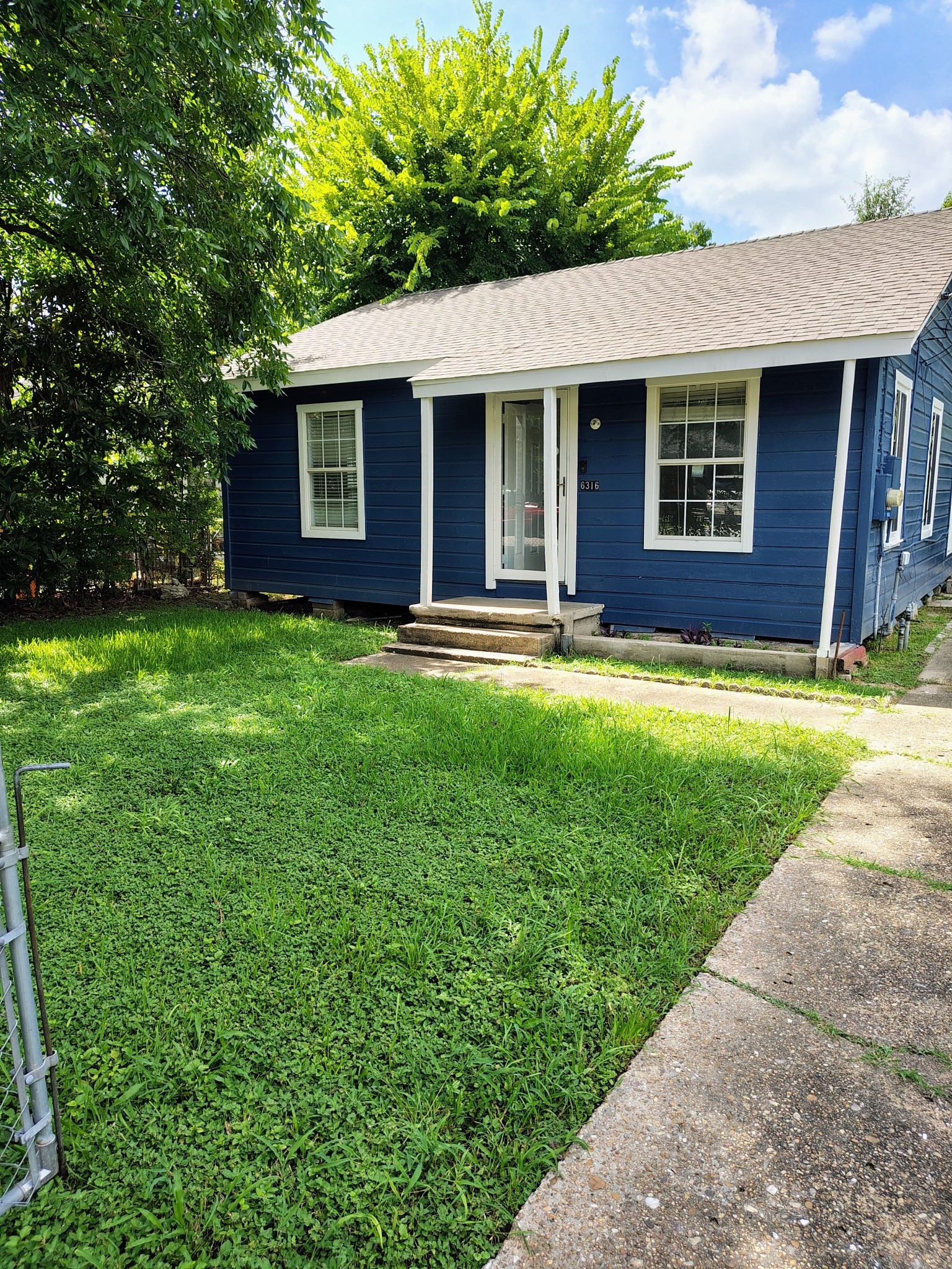 Listing photo 1