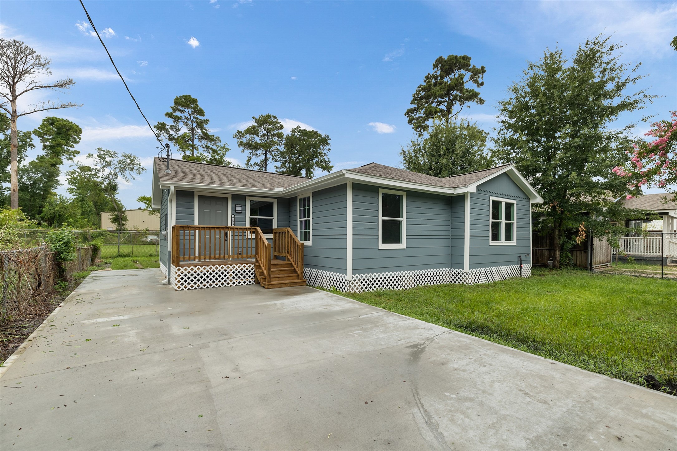 Listing photo 5