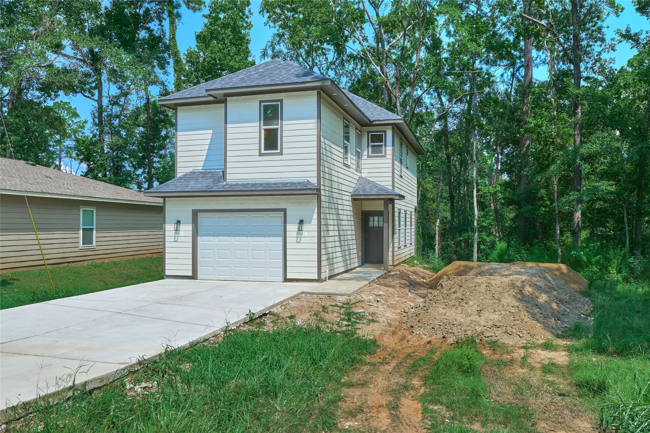 Listing photo 1