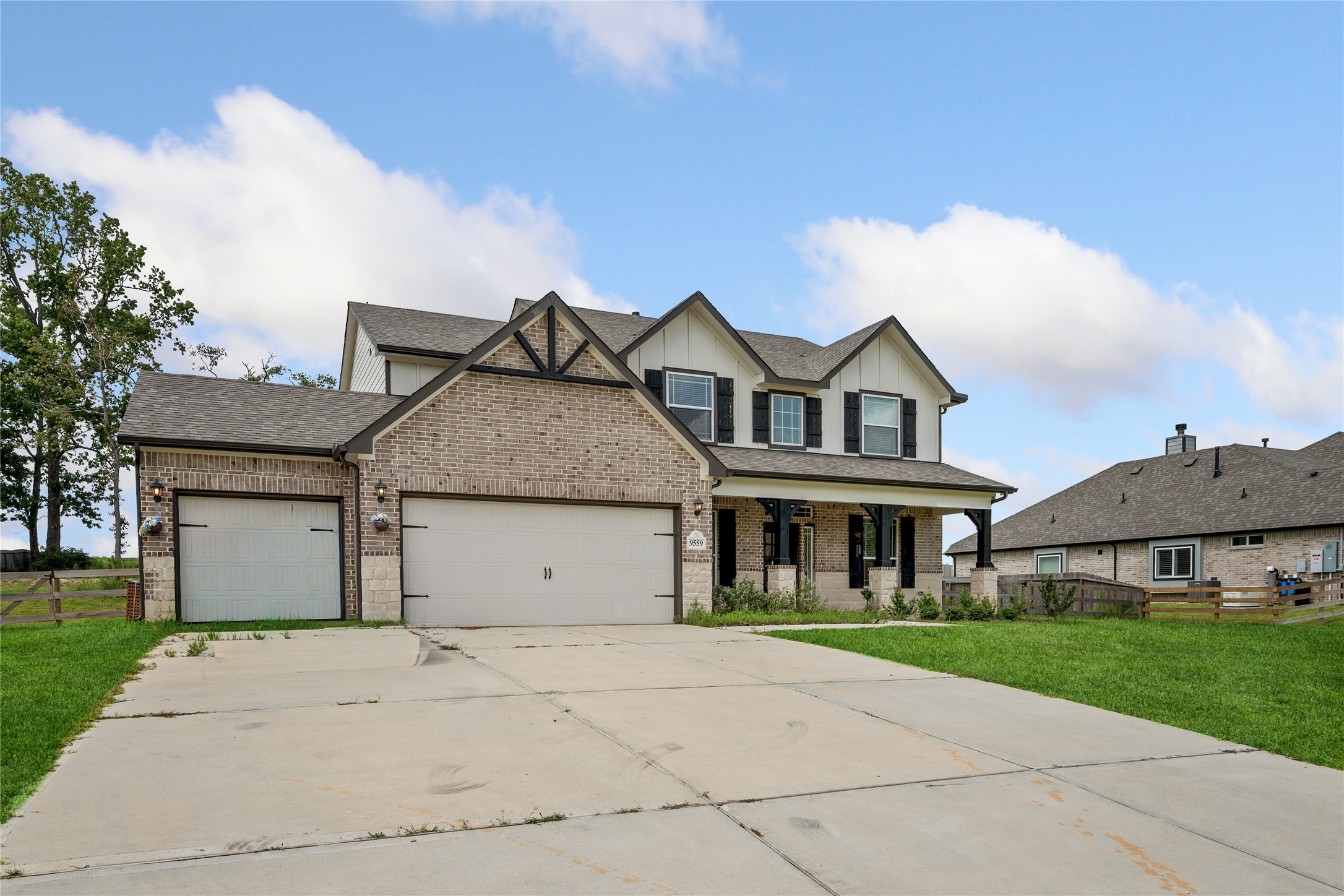 Listing photo 2
