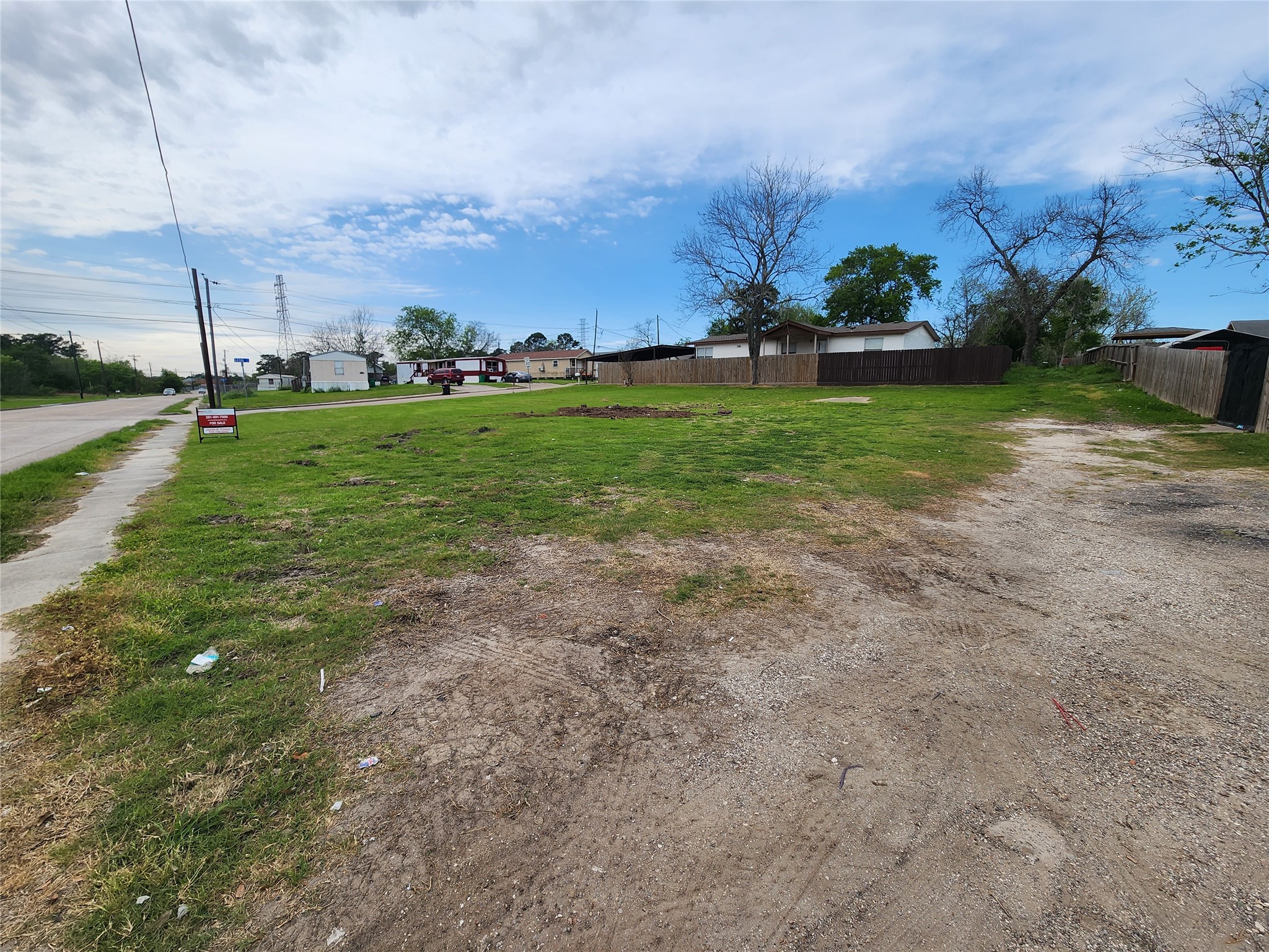 Listing photo 3
