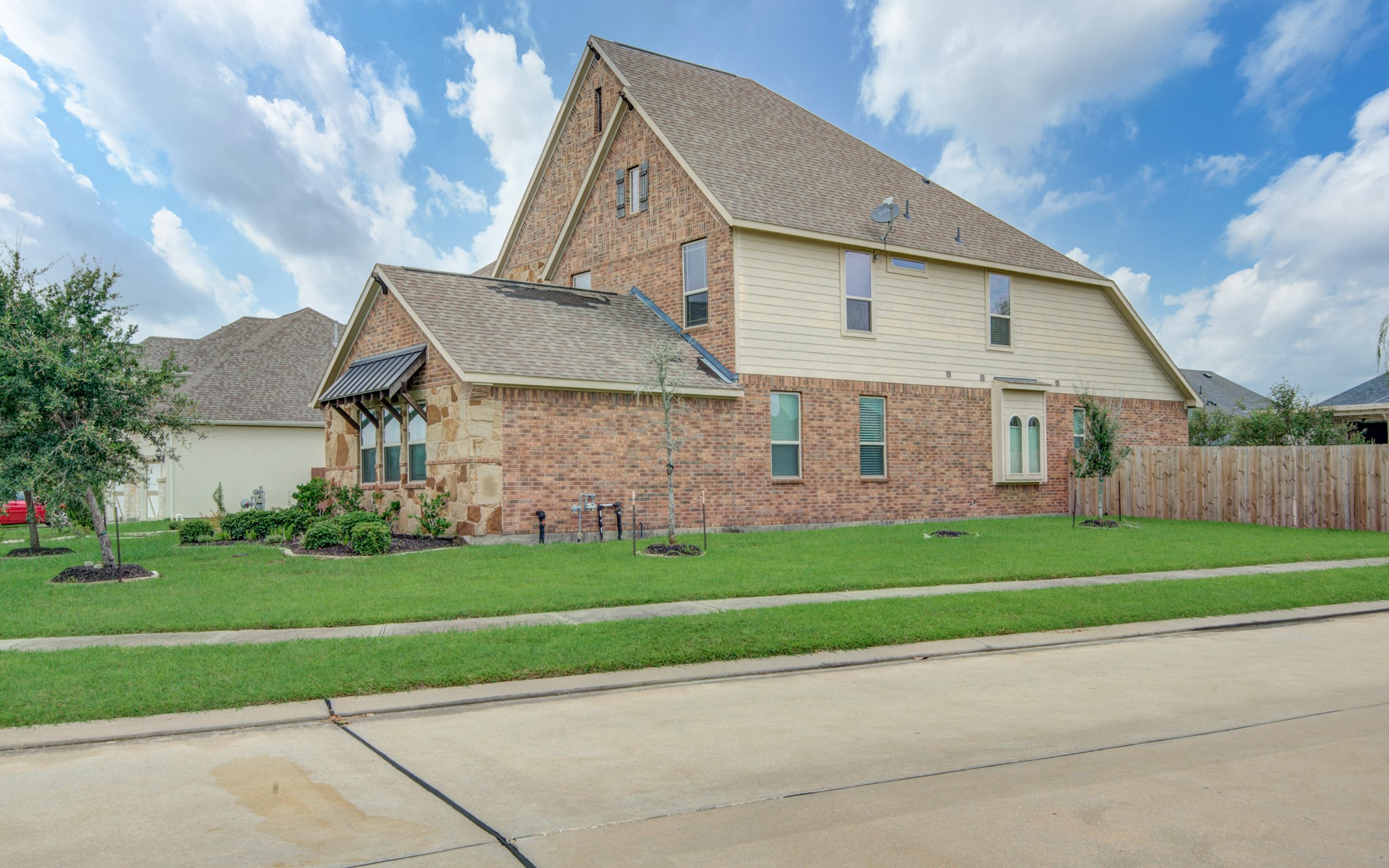 Listing photo 3