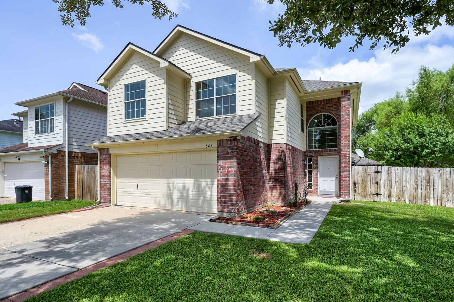 Listing photo 1