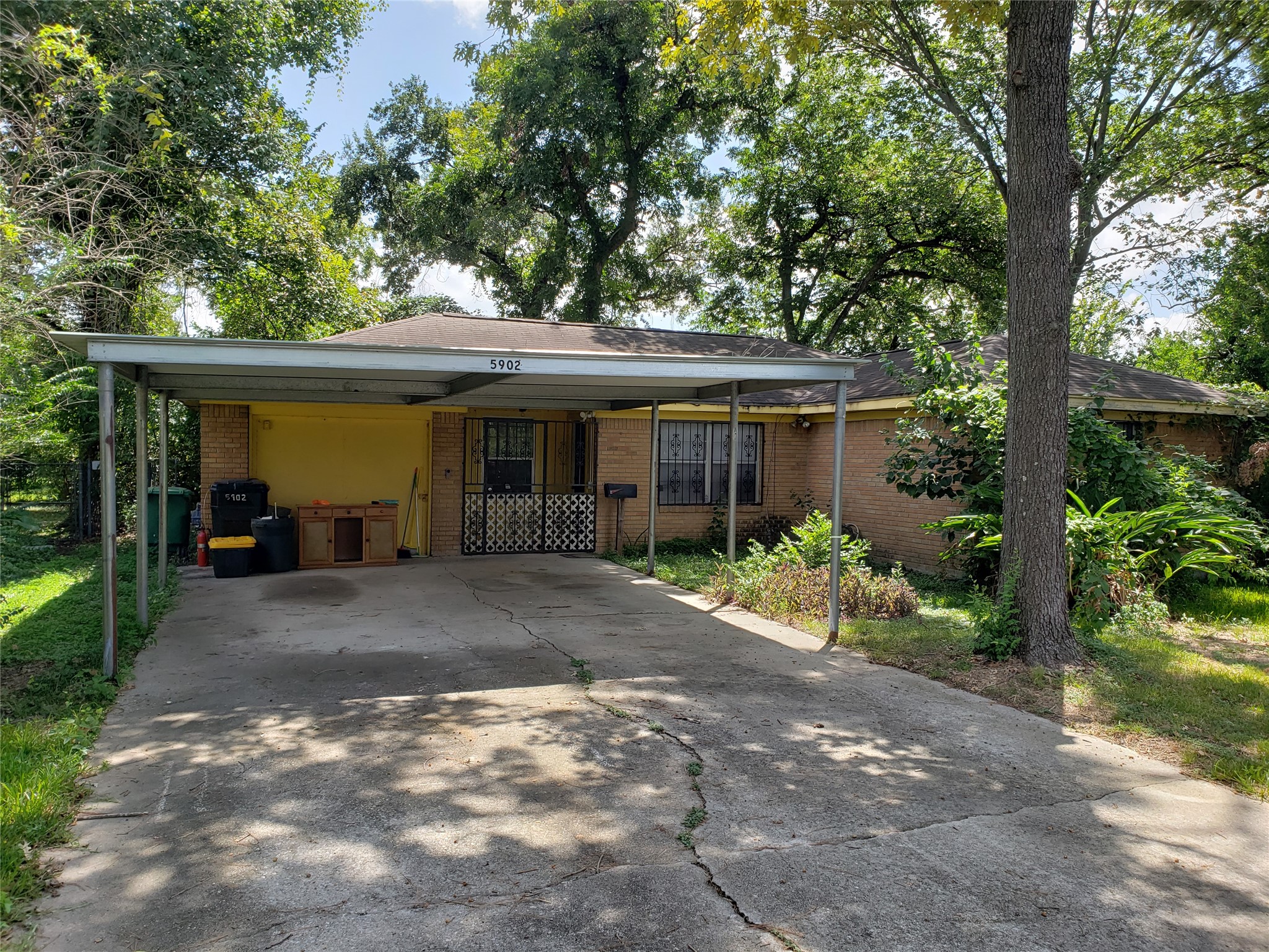 Listing photo 1