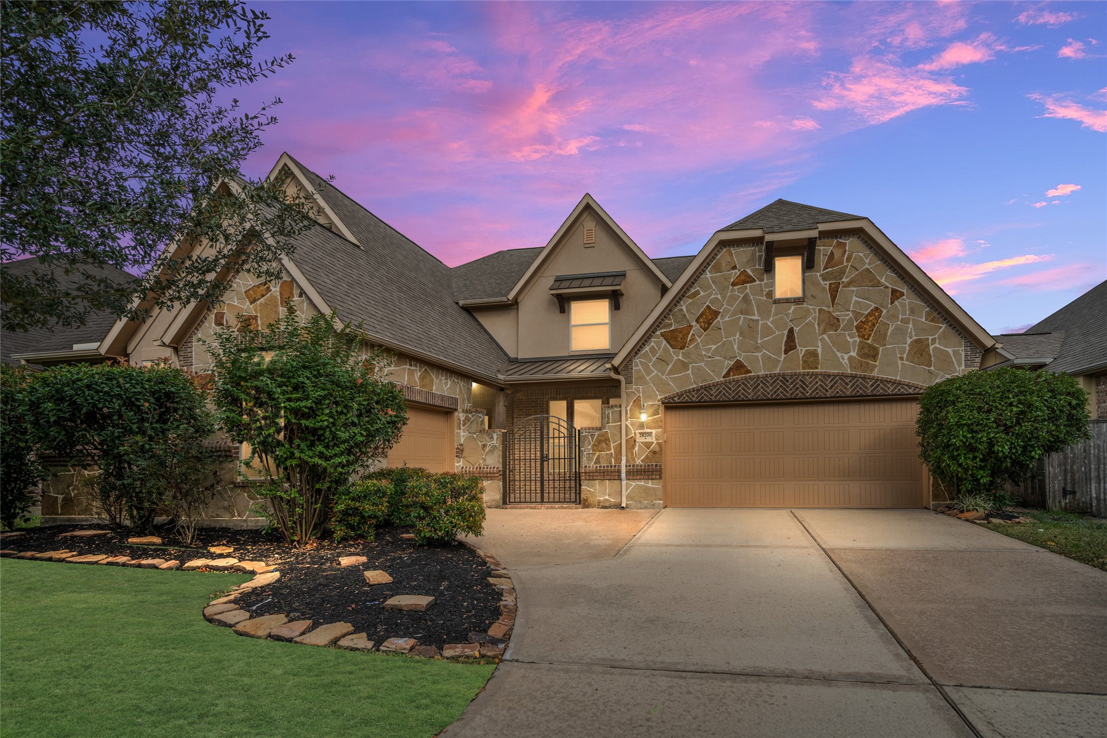 Listing photo 1