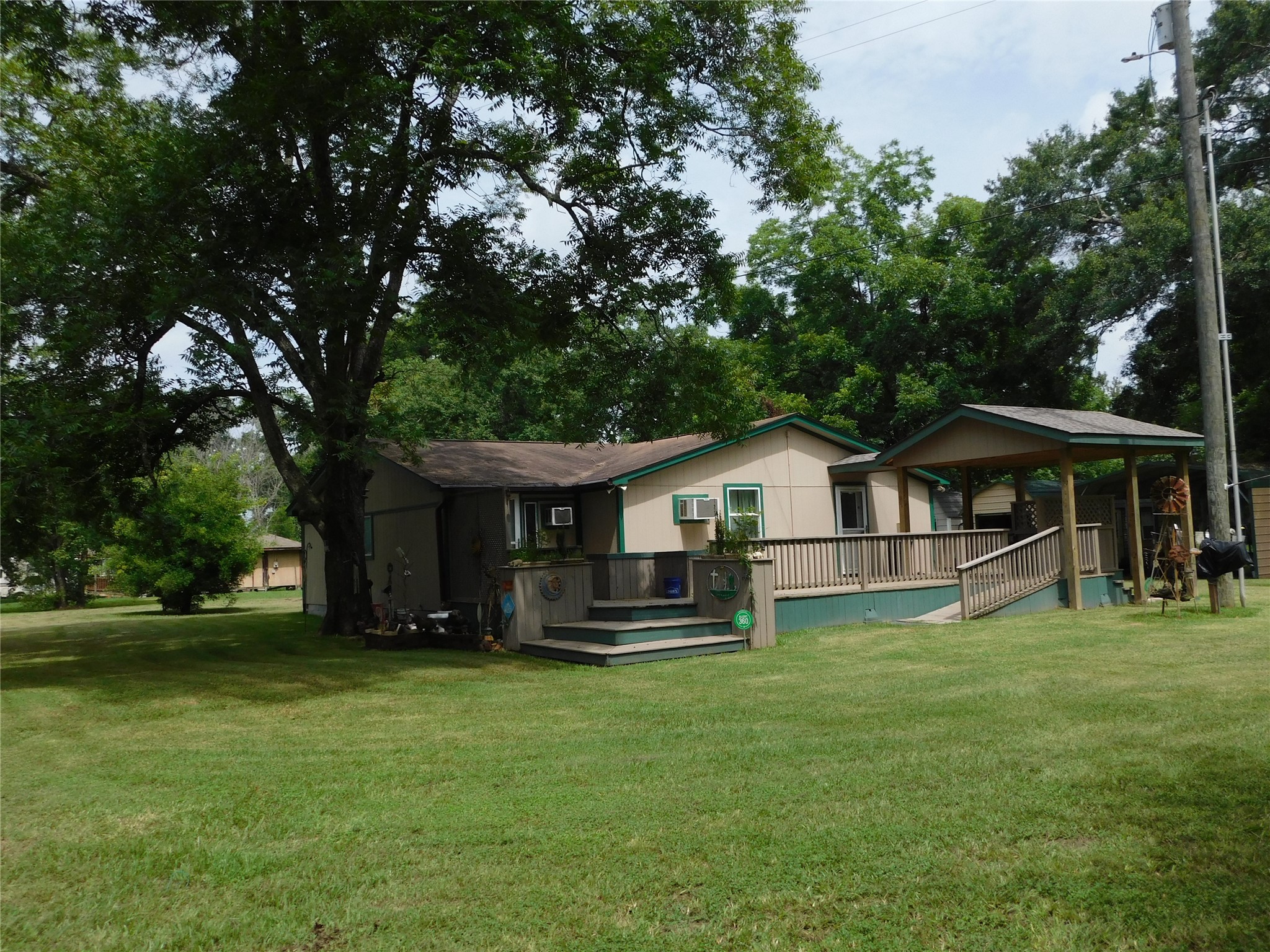 Listing photo 3