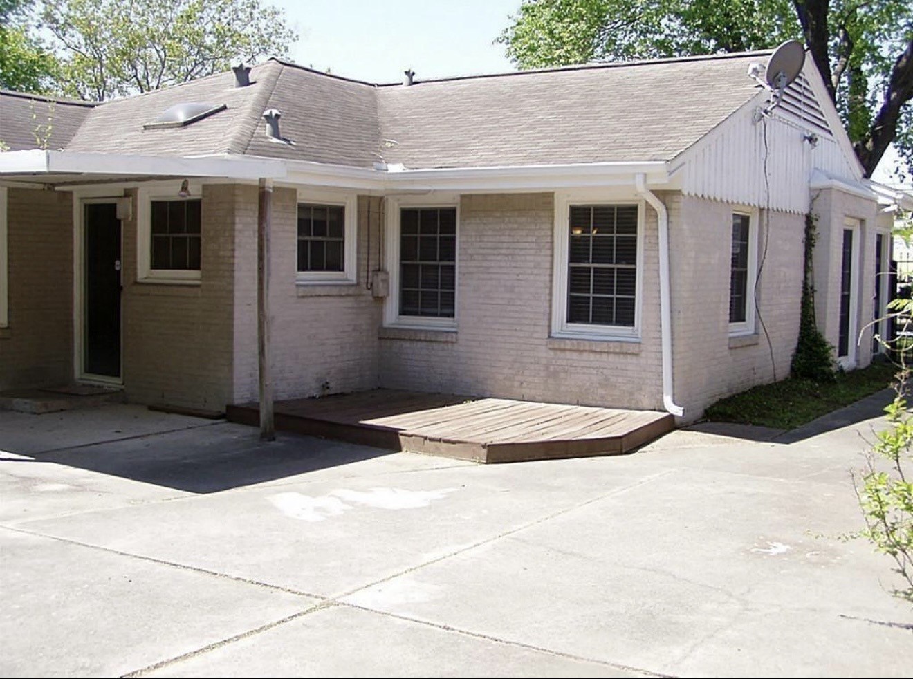 Listing photo 1