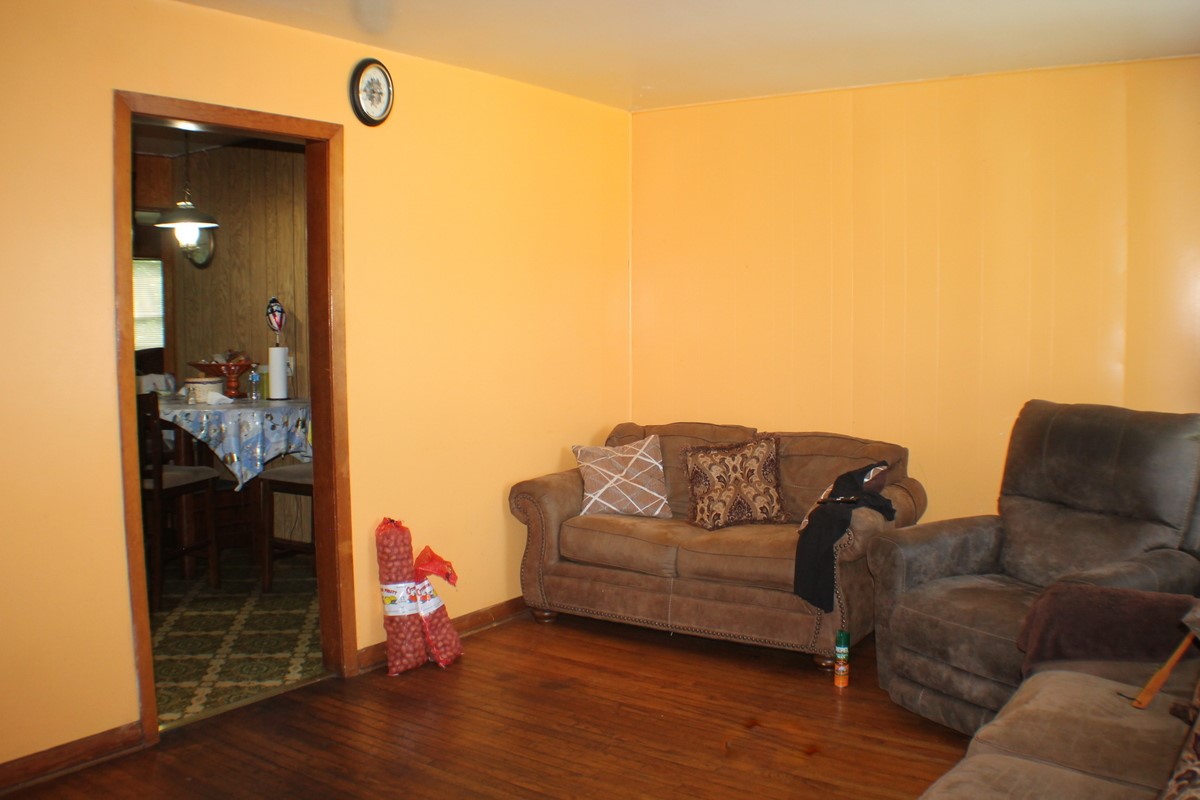 Listing photo 5
