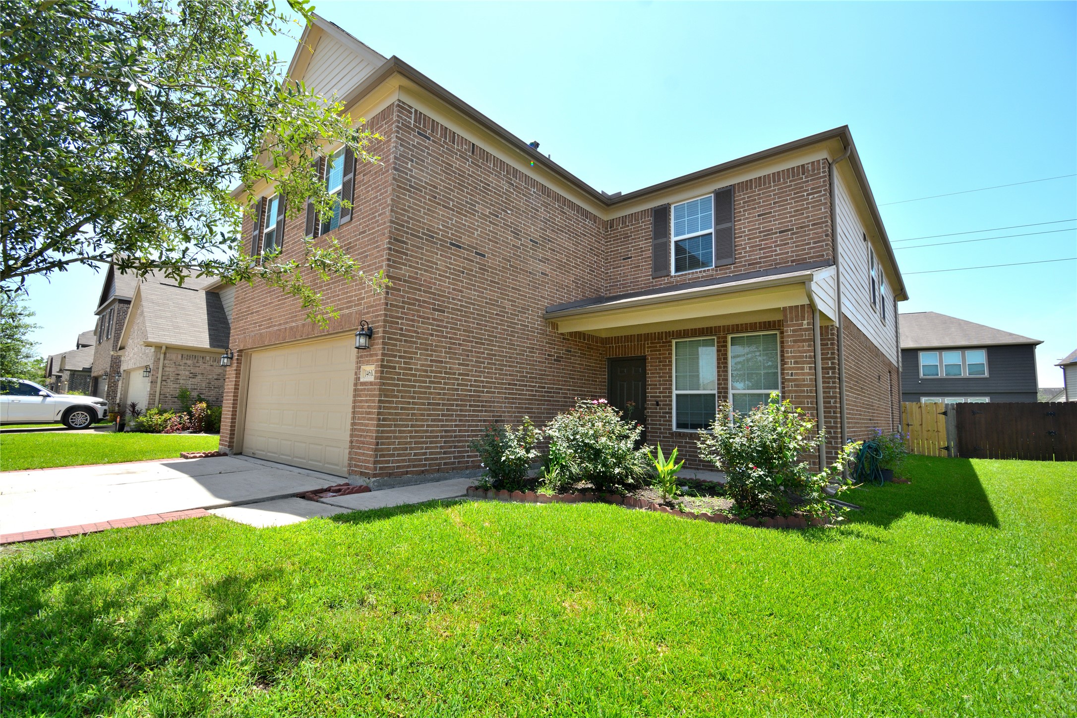 Listing photo 1