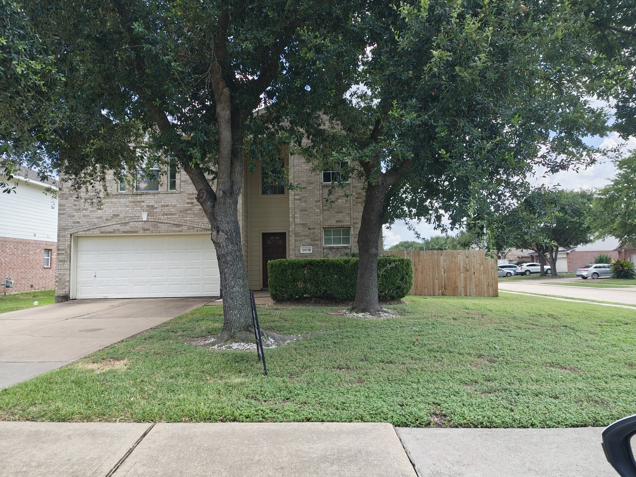 Listing photo 3