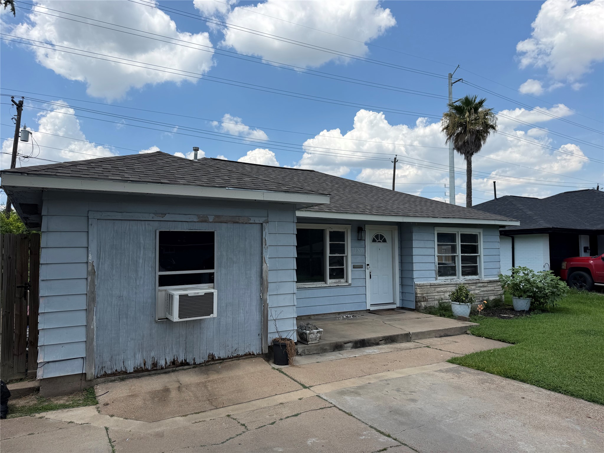 Listing photo 1