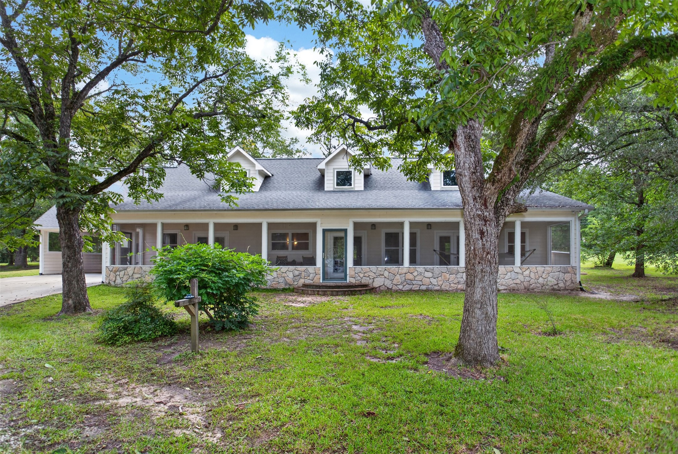 Listing photo 1