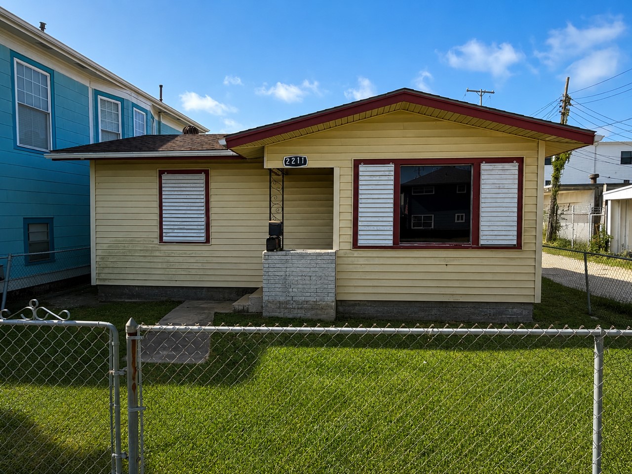 Listing photo 1
