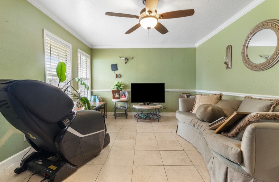Listing photo 4
