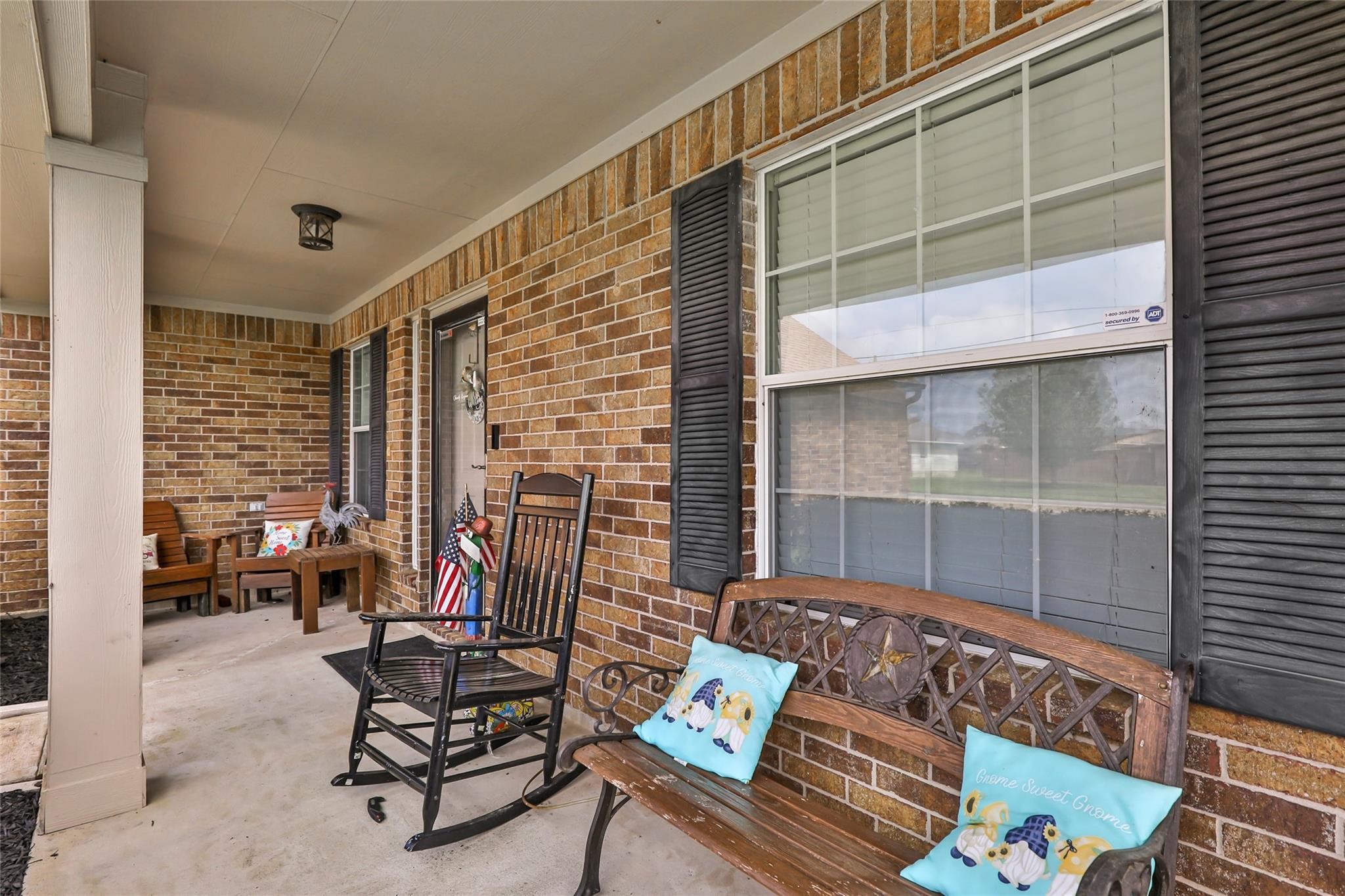 Listing photo 4