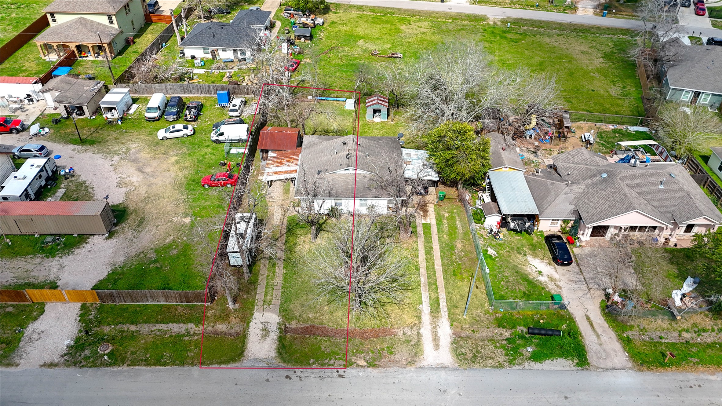 Listing photo 2