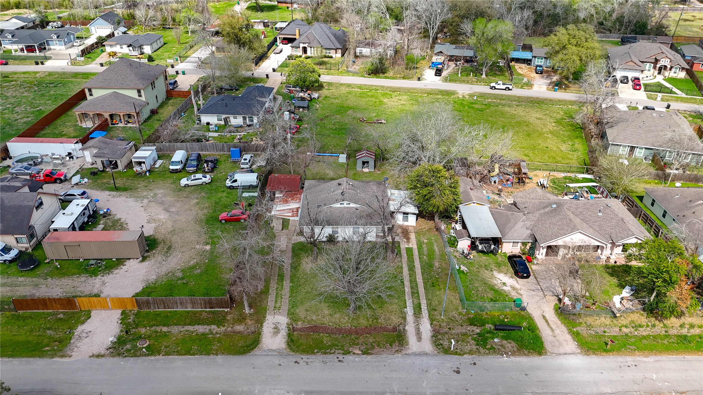 Listing photo 3