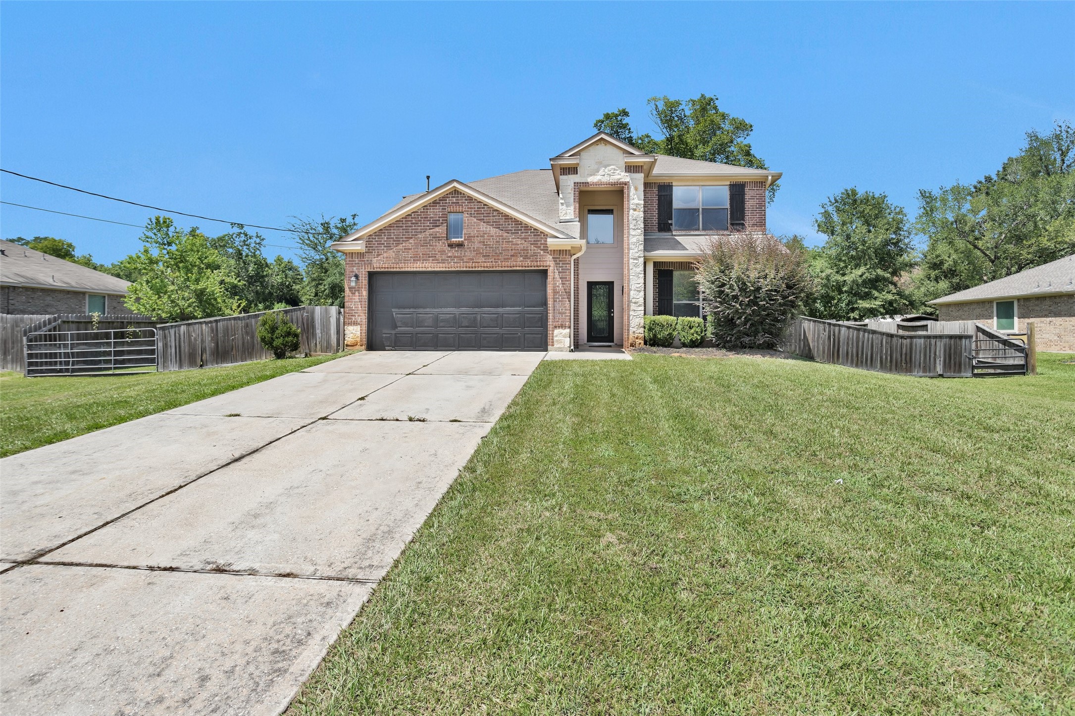 Listing photo 1