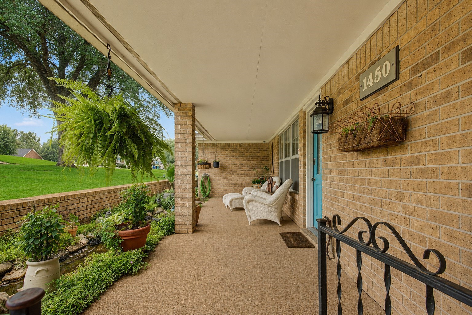 Listing photo 1