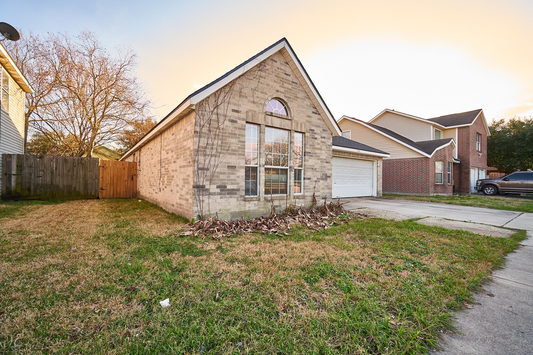 Listing photo 1
