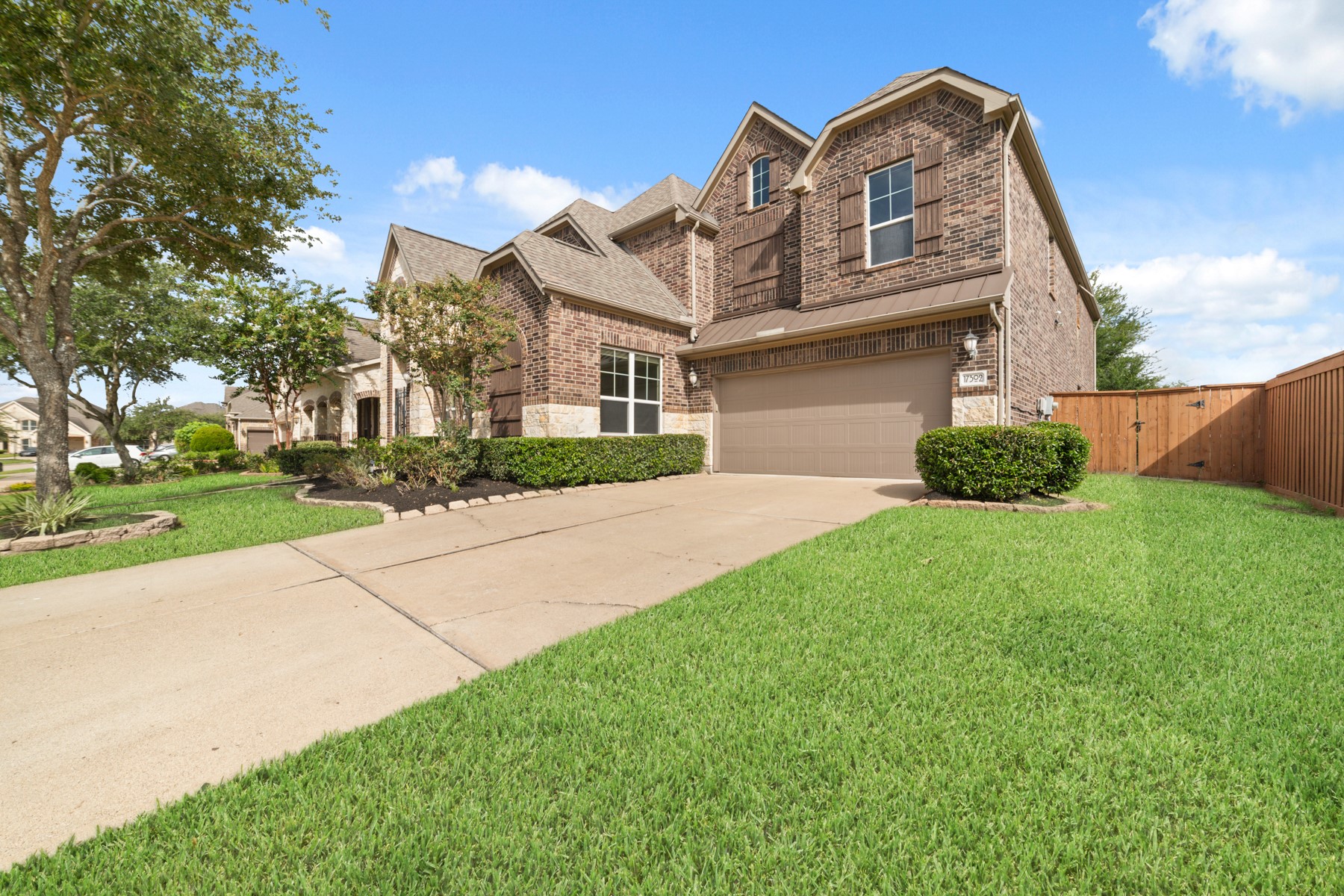 Listing photo 1