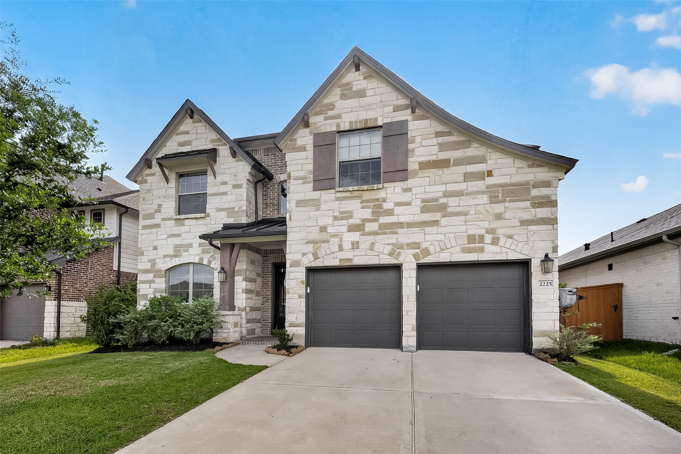 Listing photo 1