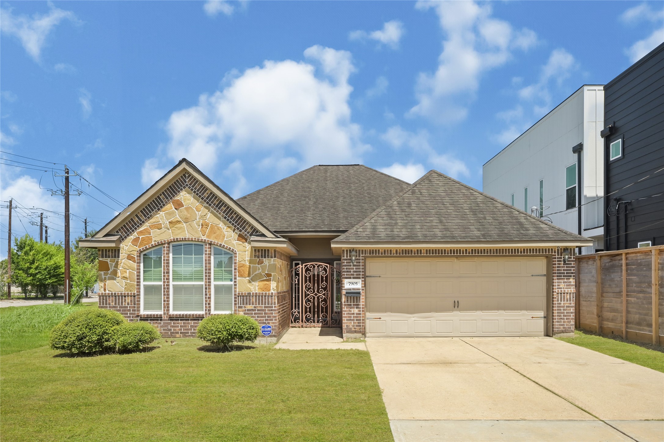 Listing photo 1