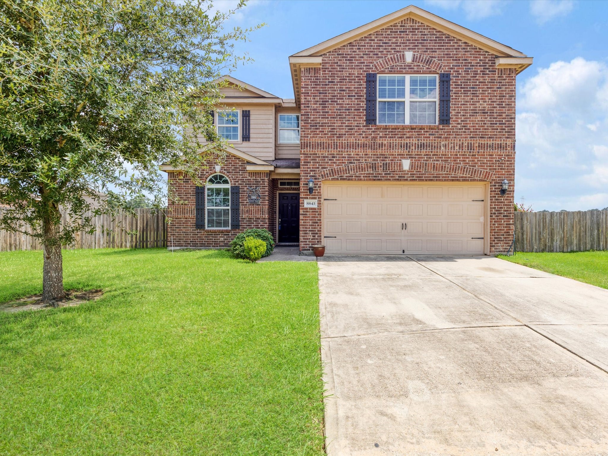 Listing photo 1