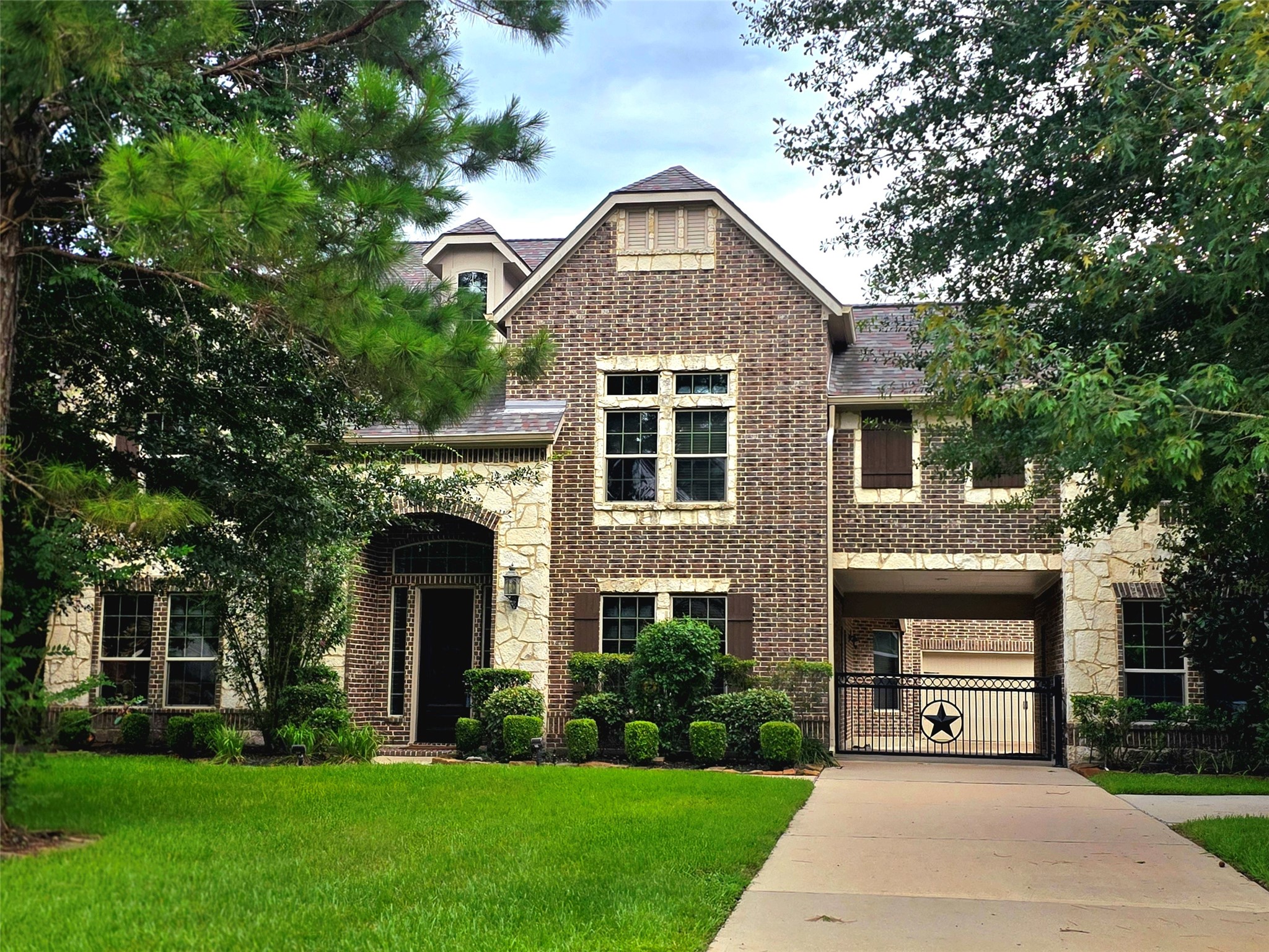 Listing photo 1