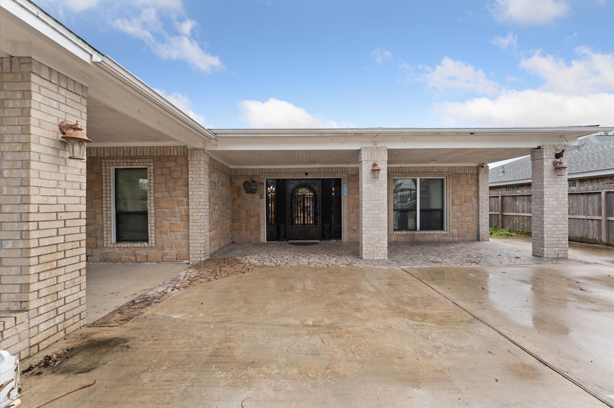 Listing photo 1