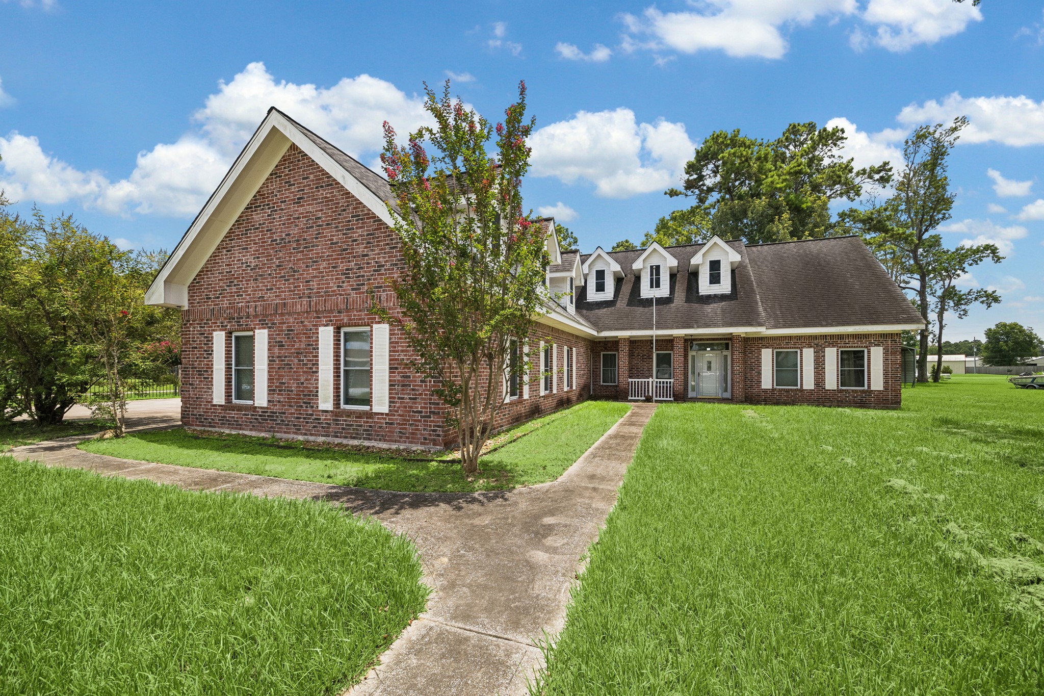Listing photo 1