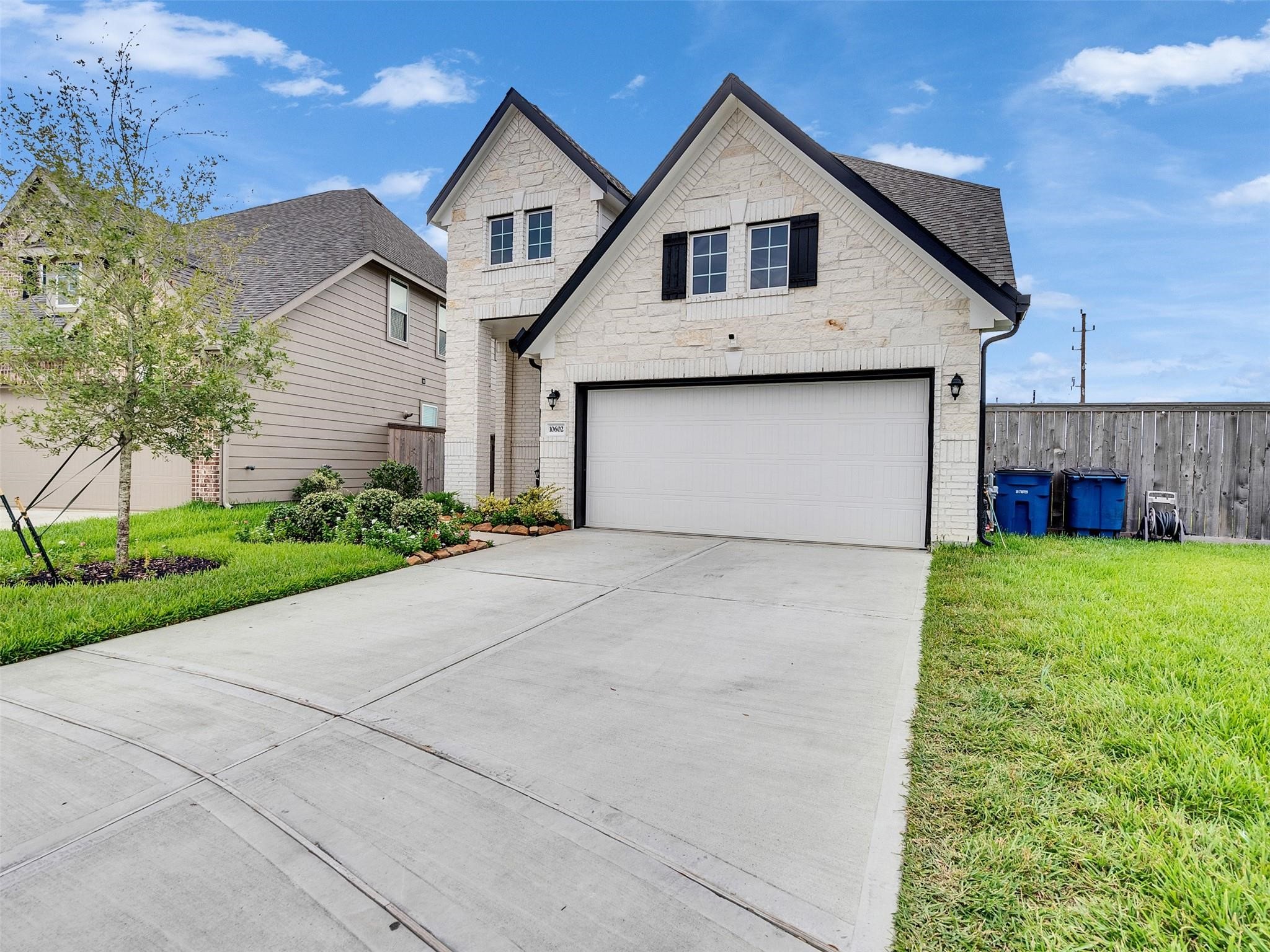Listing photo 1