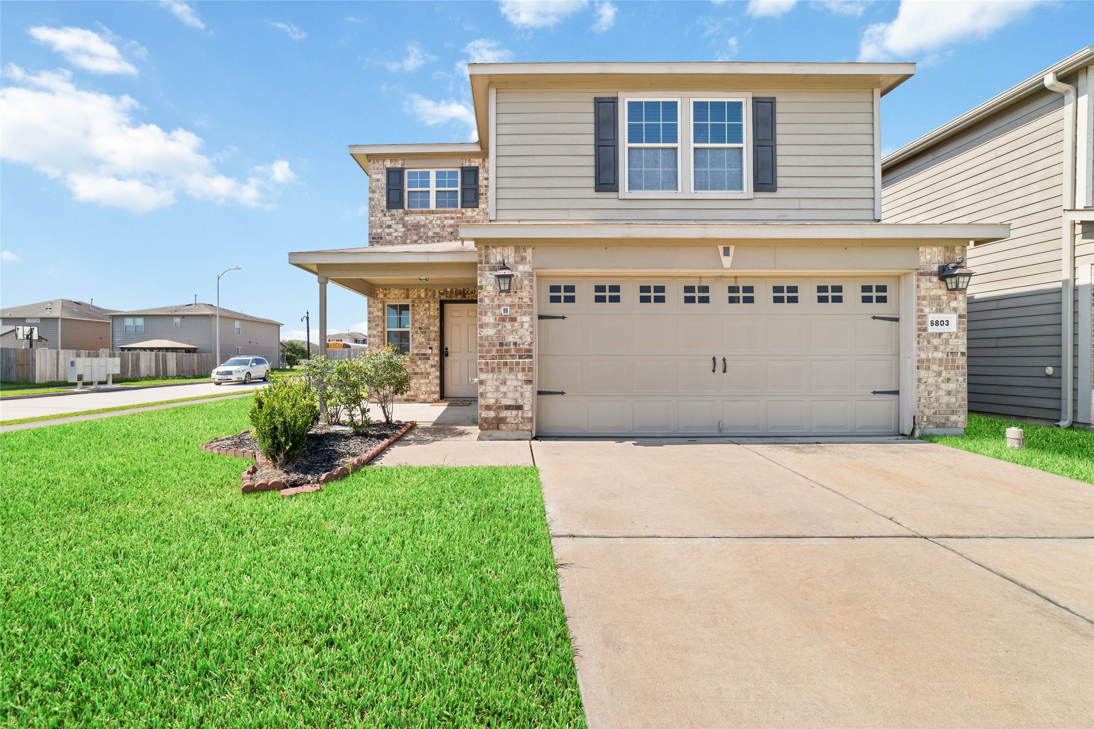 Listing photo 1