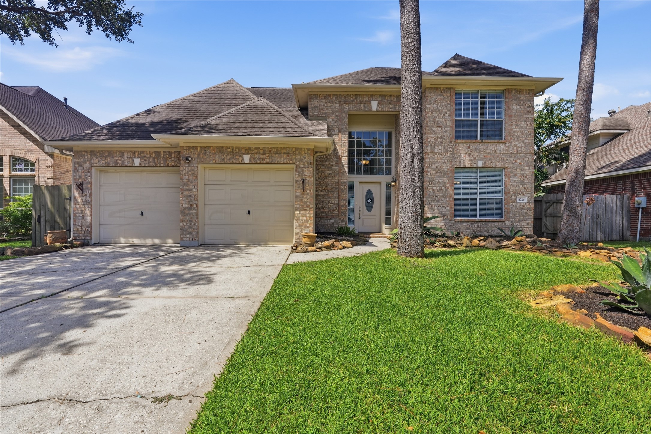 Listing photo 1