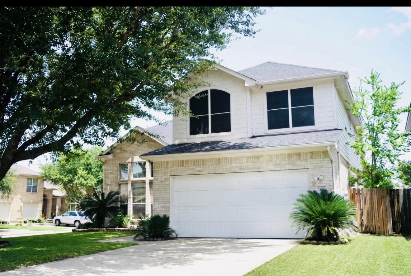 Listing photo 1