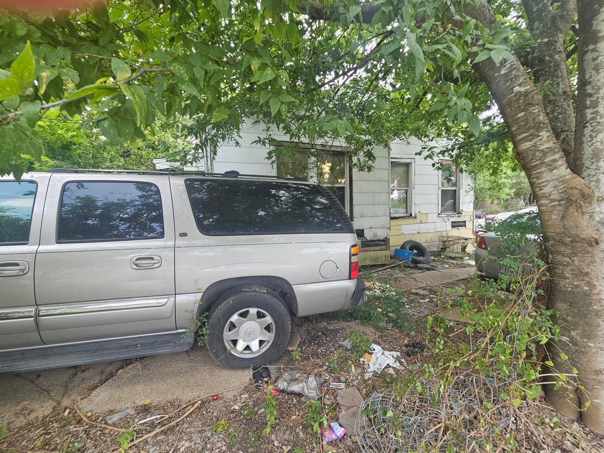 Listing photo 2